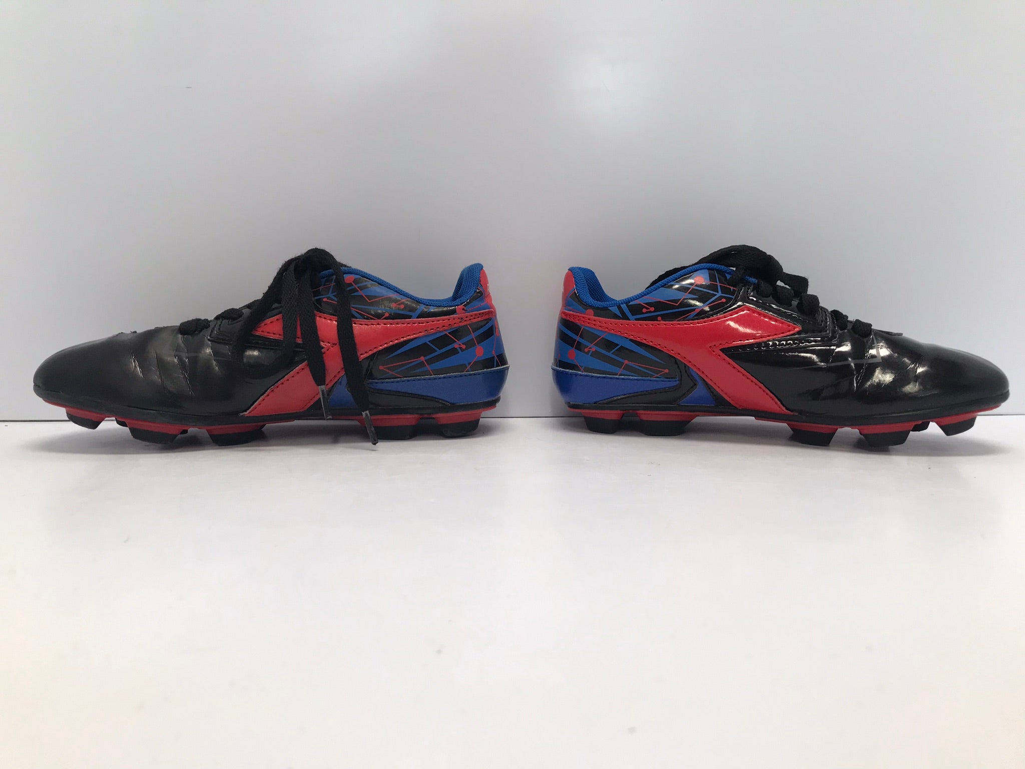 Diadora hotsell soccer shoes