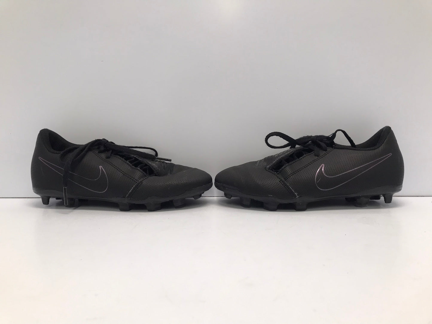 Soccer Shoes Cleats Child Size 2 Nike Phantom Black Purple Outstanding Quality
