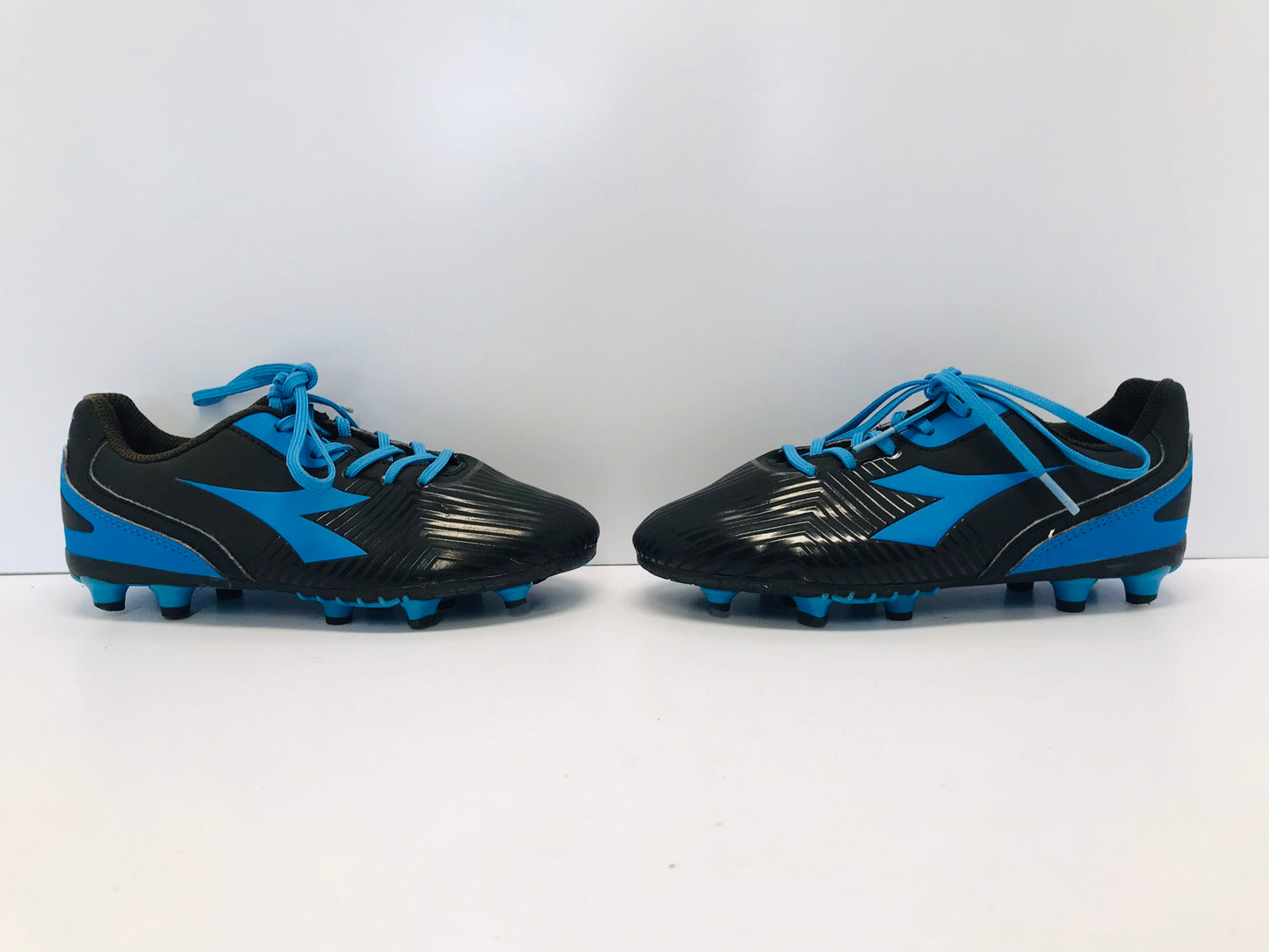 Soccer Shoes Cleats Child Size 3 Black Blue New Demo Model