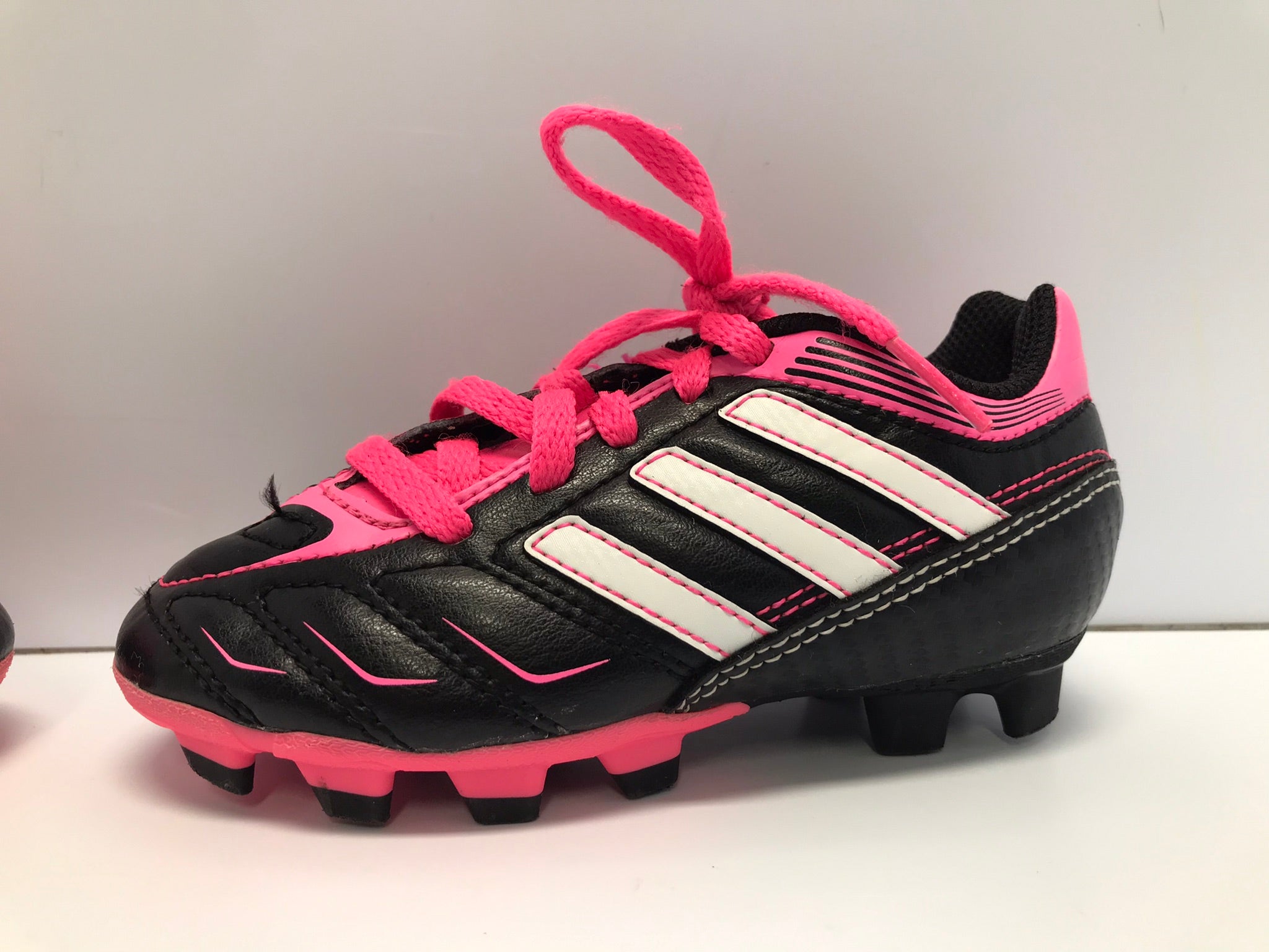 Adidas toddler soccer shoes size 9 hotsell