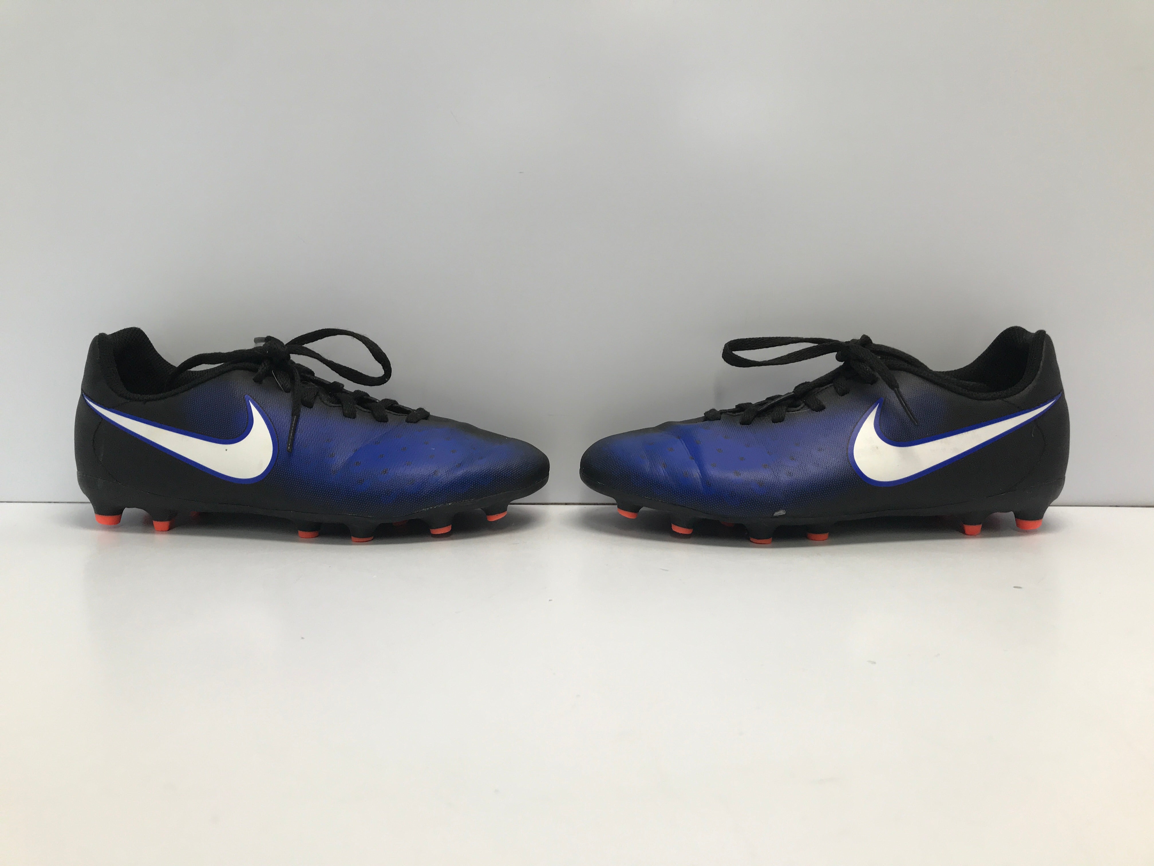 Soccer Shoes Cleats Child Youth Size 5 Nike Meginta Brilliant Blue Orange Excellent