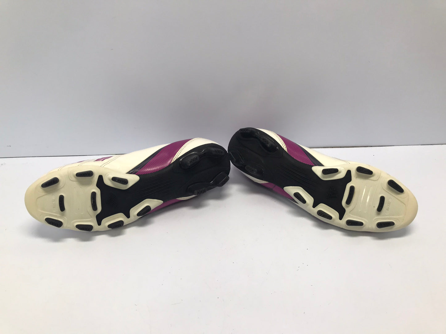 Soccer Shoes Cleats Ladies Size 8 Adidas White Purple Like New