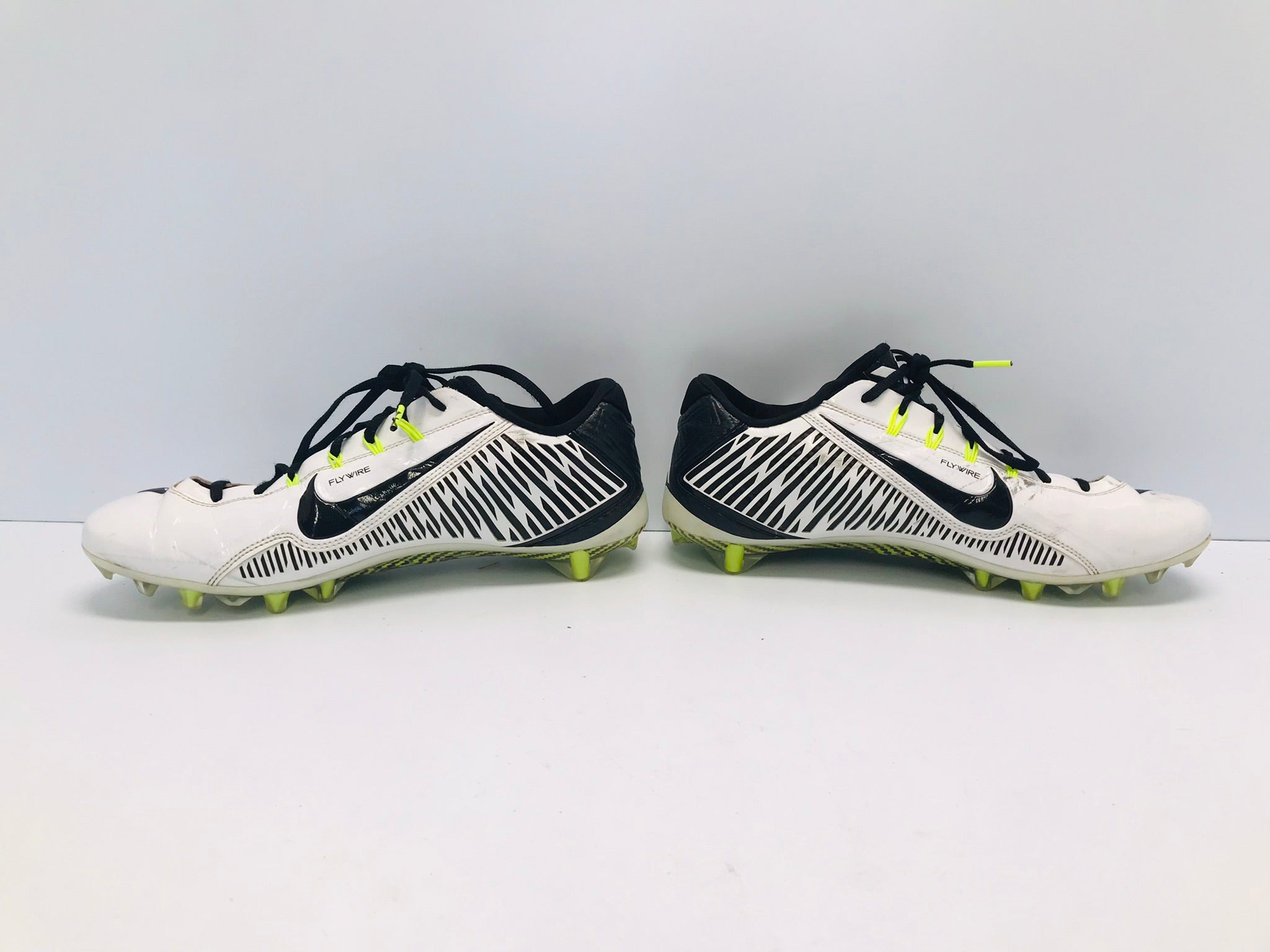 Nike flywire soccer outlet cleats