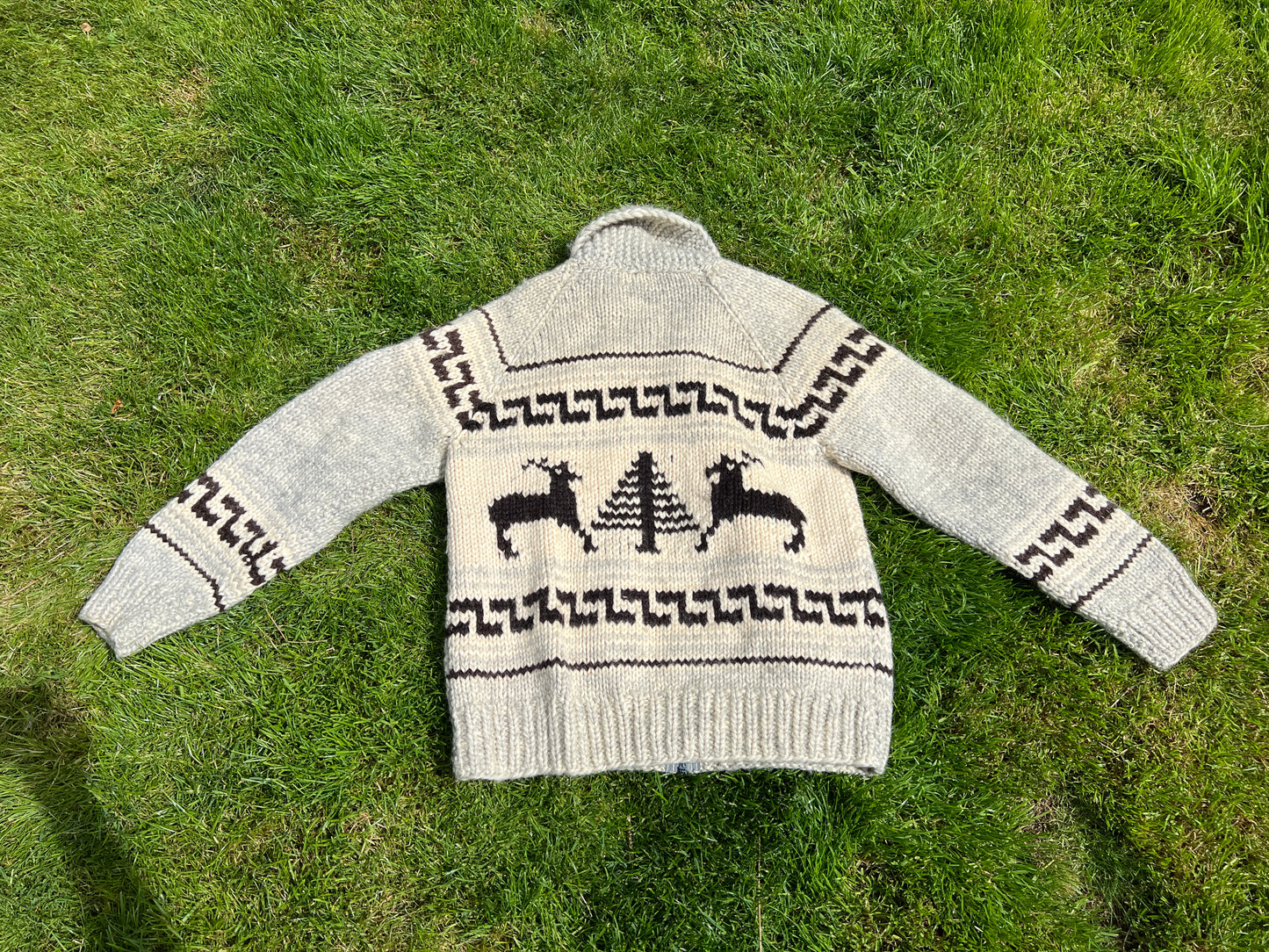 Vintage Rare Men's X-Large Cowichan Native Indigenous 100% Wool Sweater Forest Deer Tree LIke New