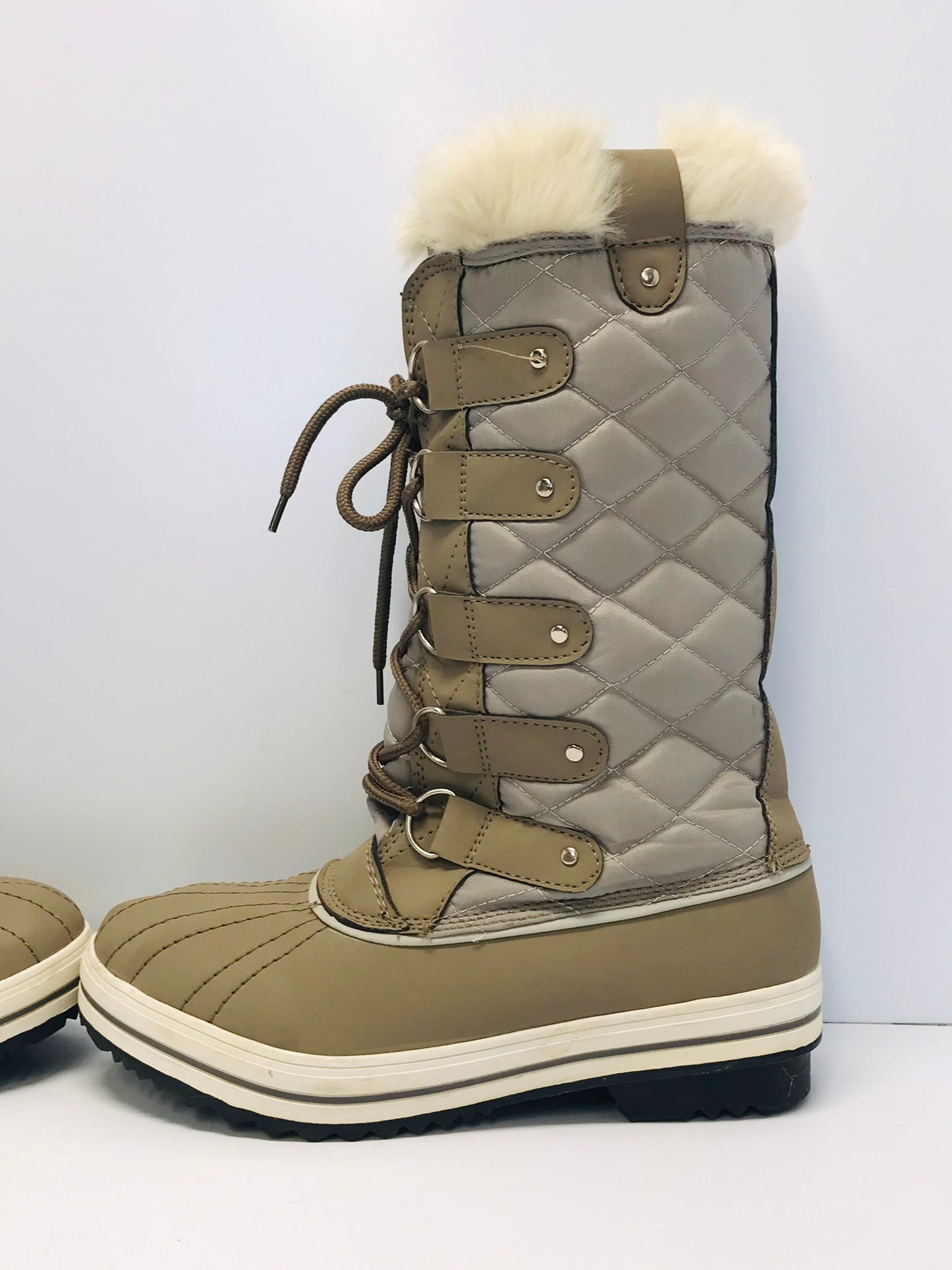 Winter Boots Ladies Size 6.5 Beige Faux Fur New