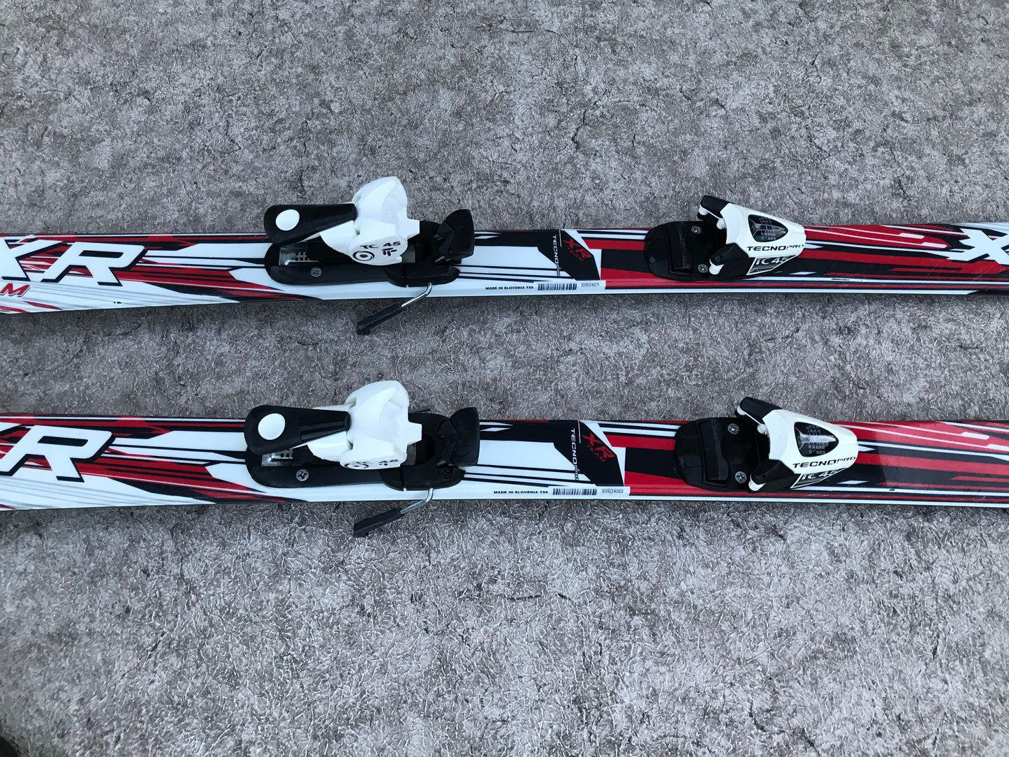 Ski 140 Tecno Team Black Red White Parabolic With Bindings