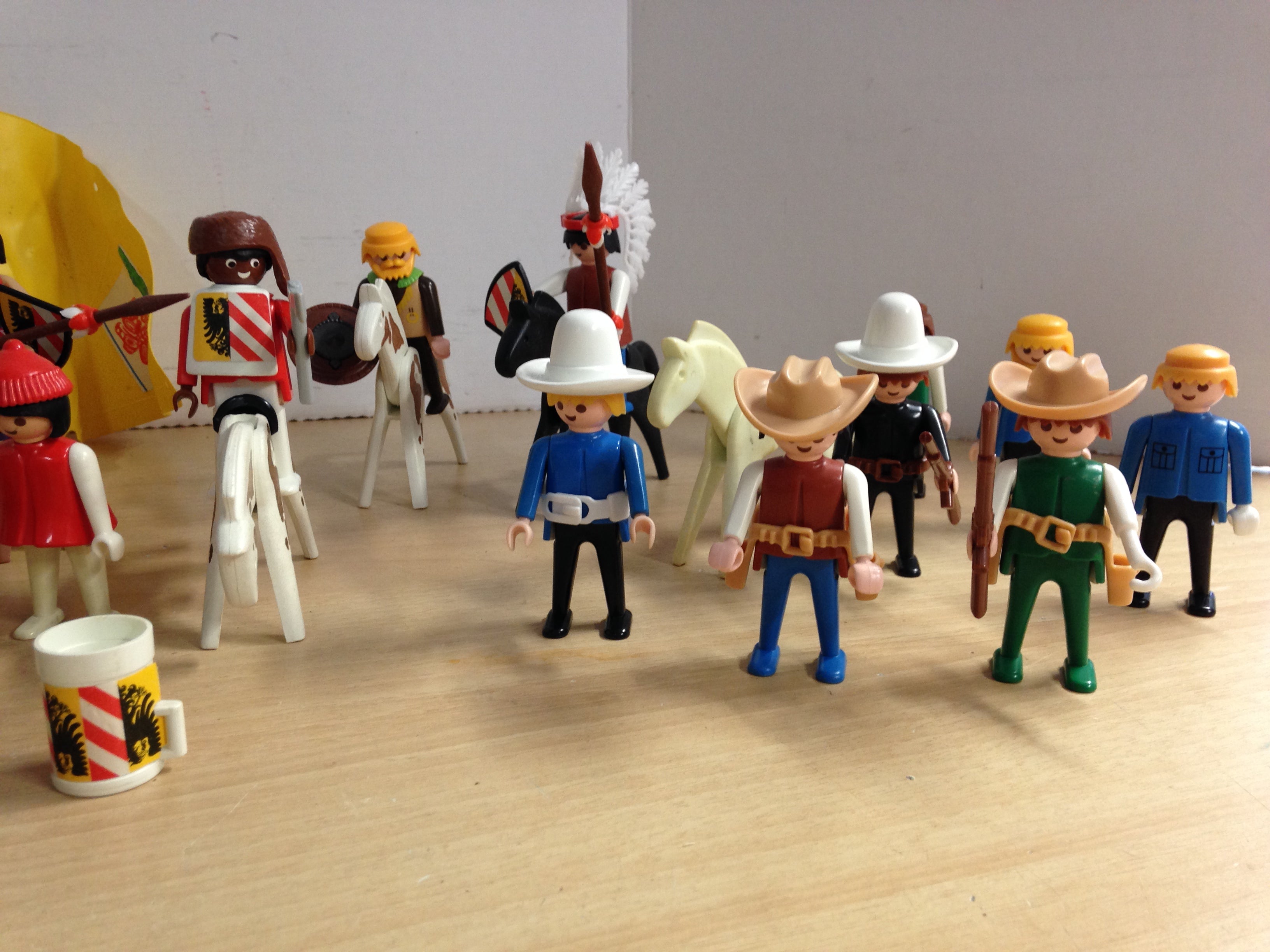 Playmobil cowboys cheap and indians