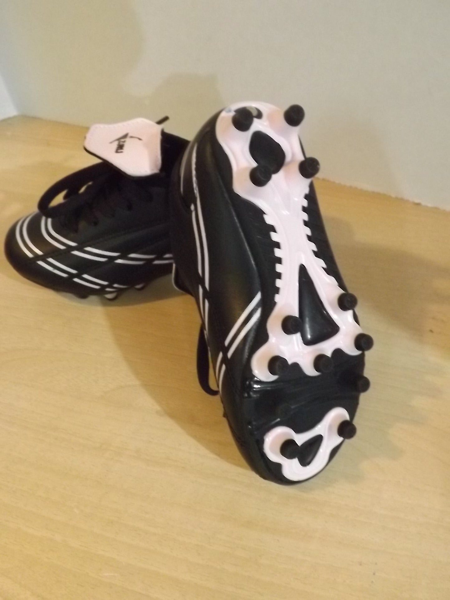 Soccer Shoes Cleats Child Size 12 Zuru Pink White New