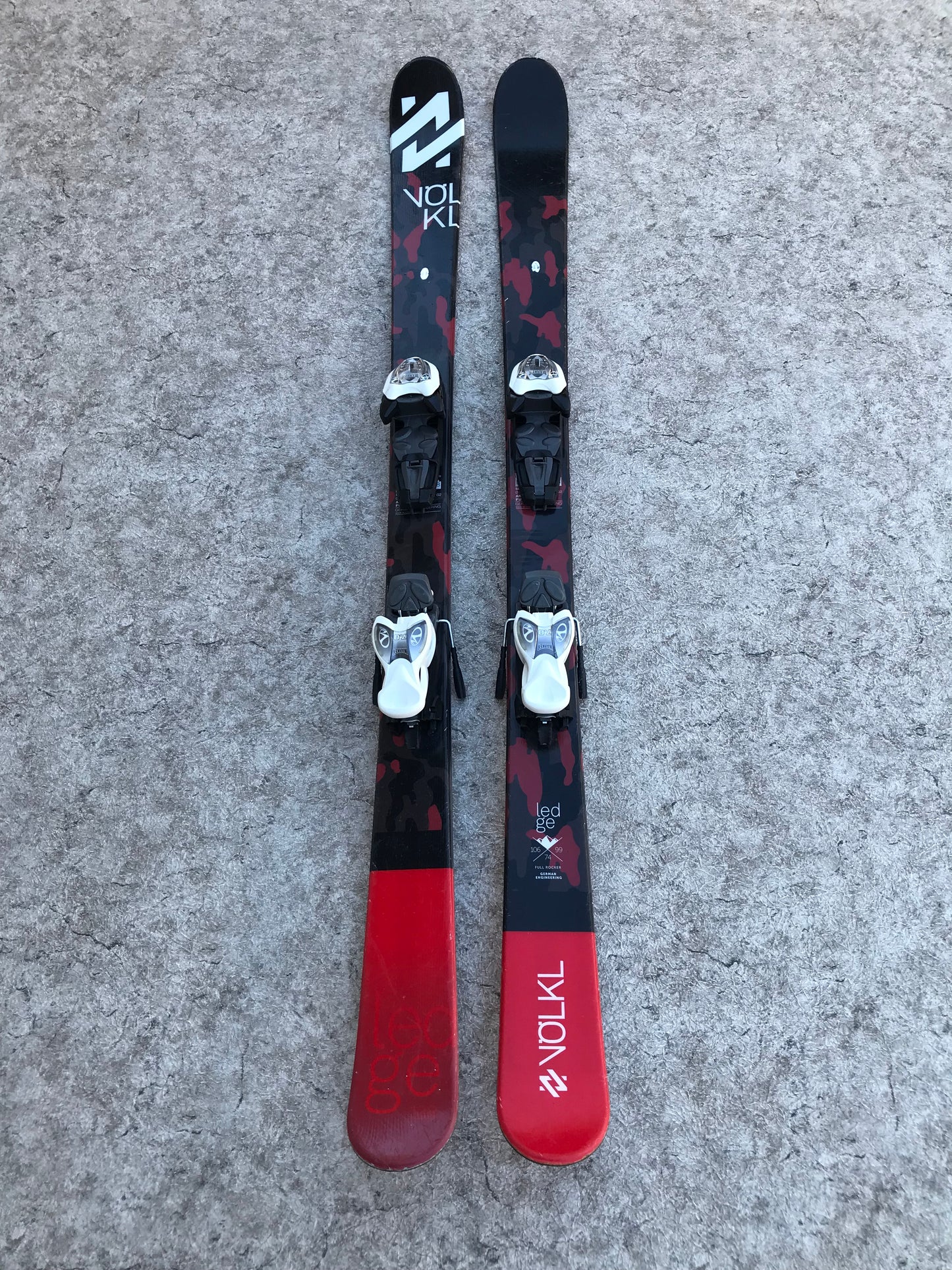 Ski 138 Volki Twin Tip Free Ride Parabolic Black White Red With Bindings