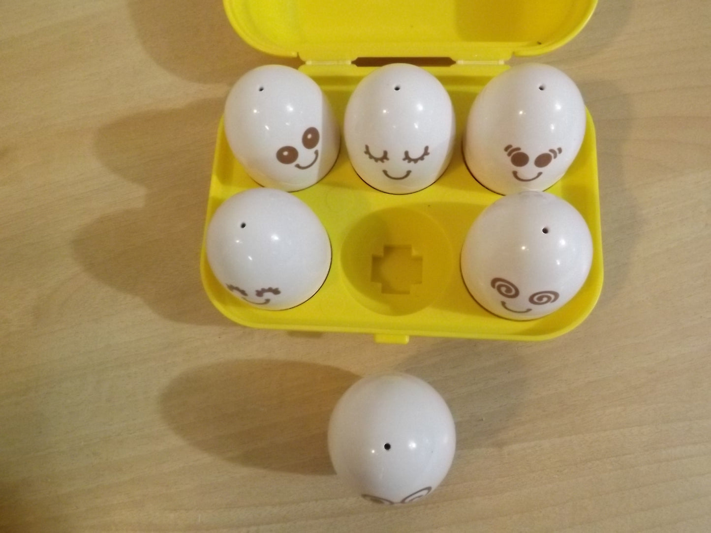 Tomy Toys Learn Your Shape Carton of Eggs Complete