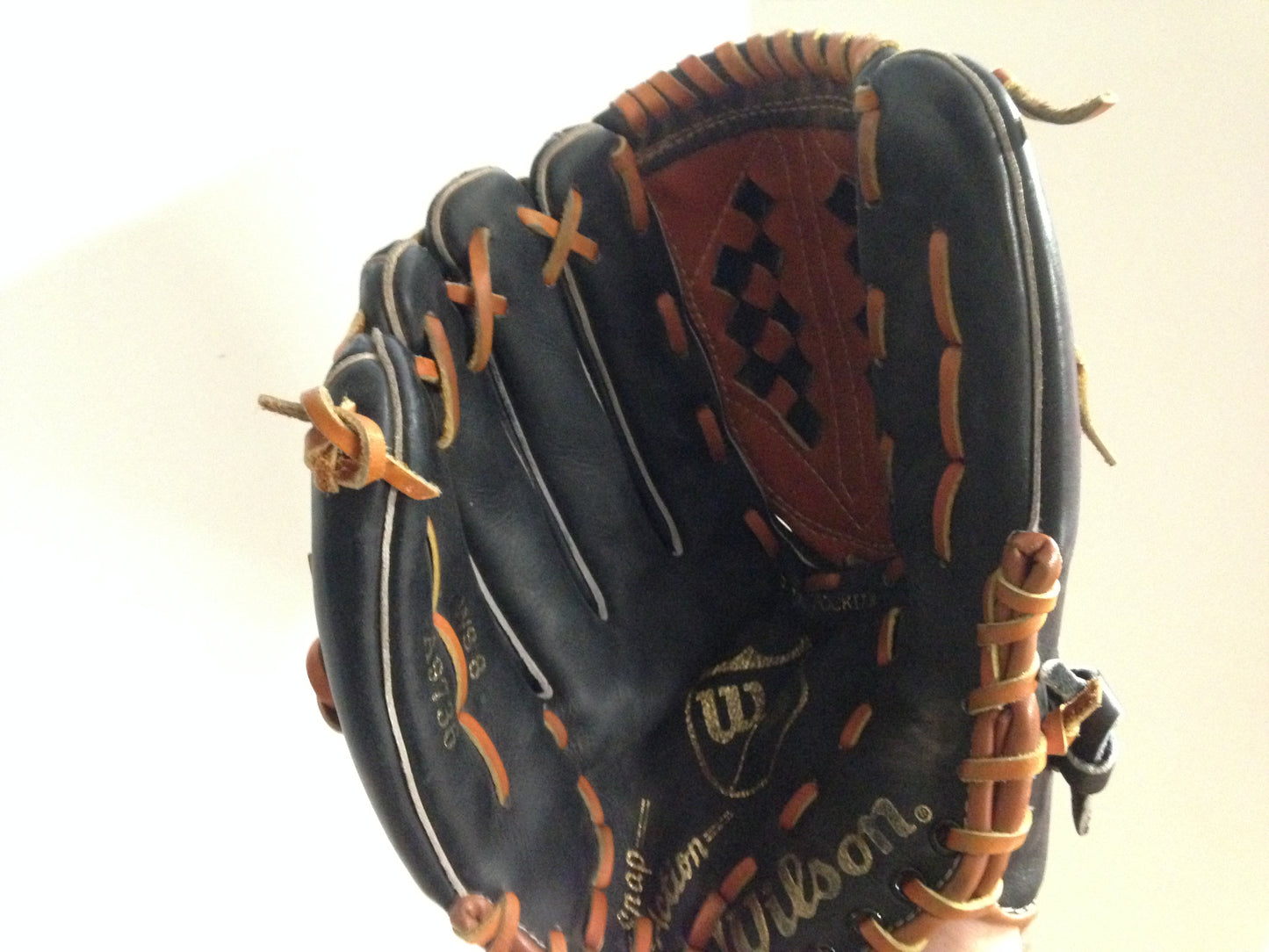 Baseball Glove Adult Size 13 inch Wilson A9736 Leather Black Fits on Right Hand Excellent