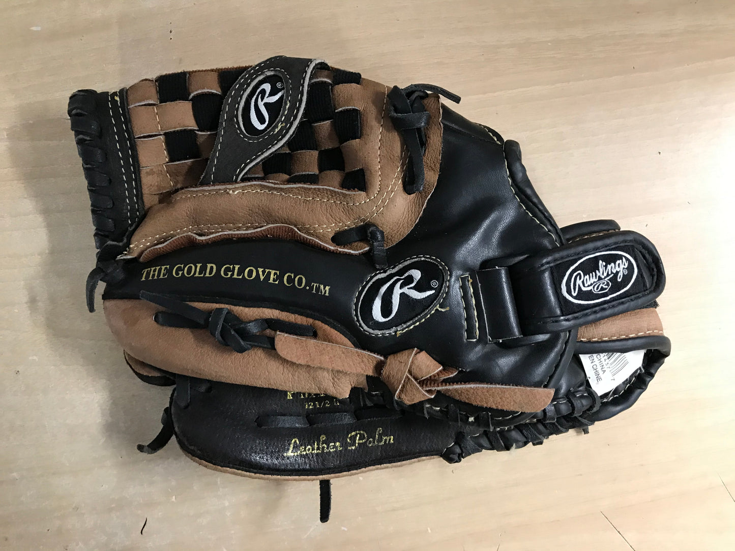 Baseball Glove Adult Size 12.5 inch Rawlings Leather Black Brown Fits on RIGHT Hand