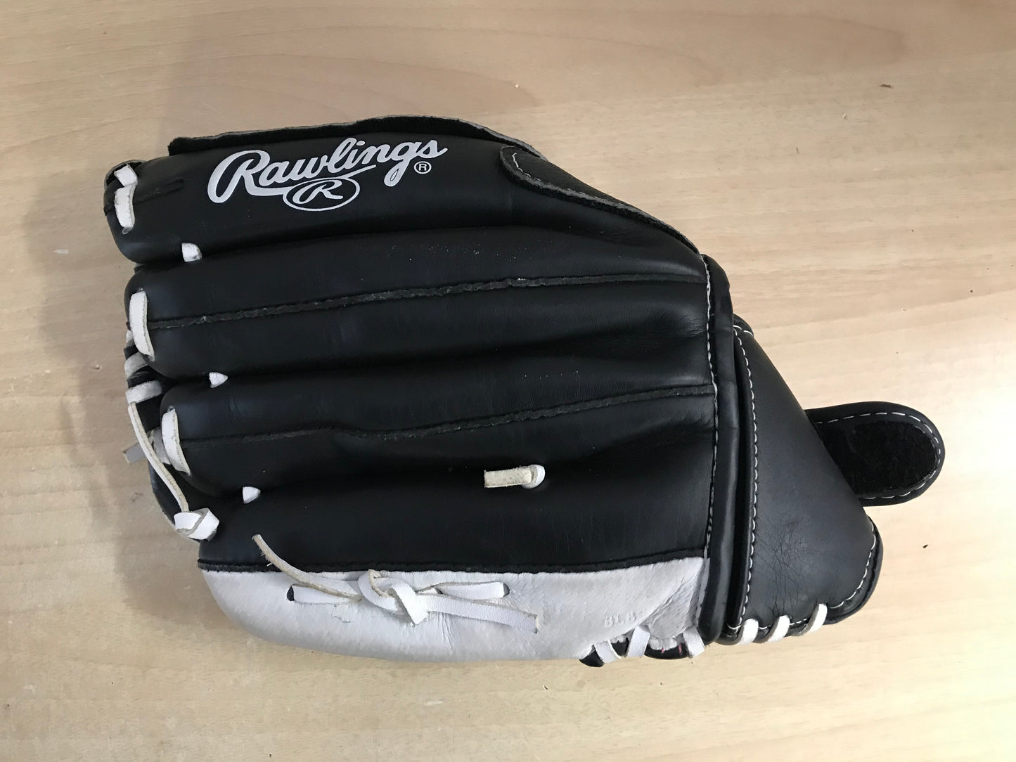 Baseball Glove Adult Size 12.5 inch Rawlings Leather Black White Fits on LEFT hand Excellent