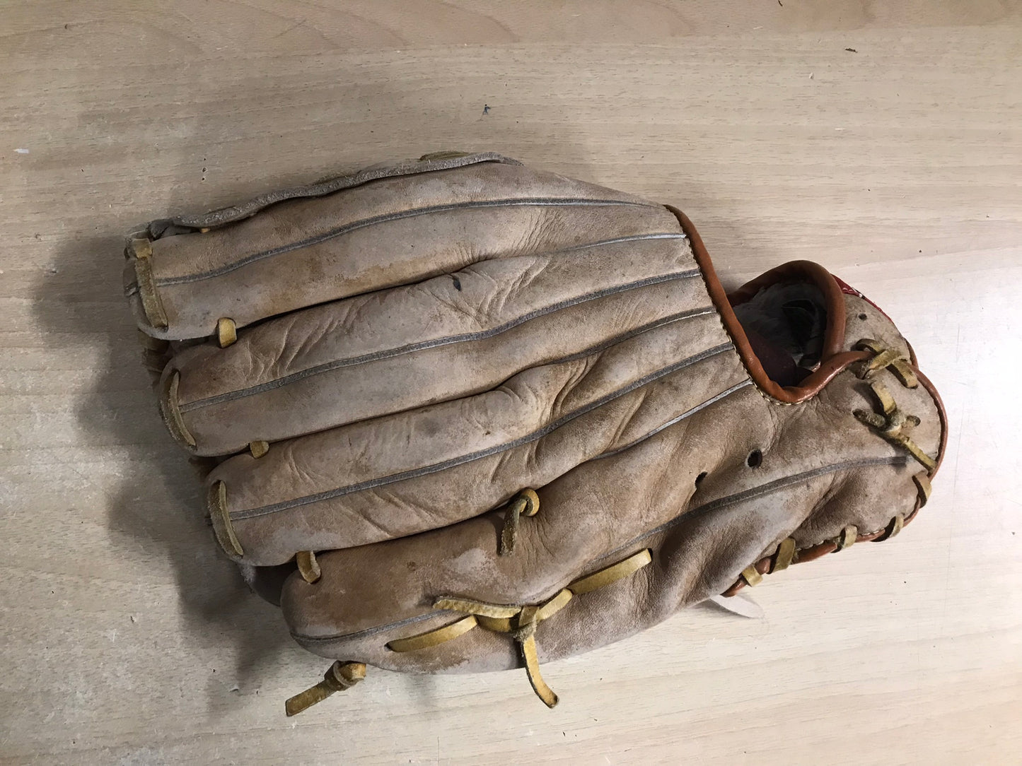 Baseball Glove Adult Size 12 inch Rawlings R Tan Leather Fits on Left Hand