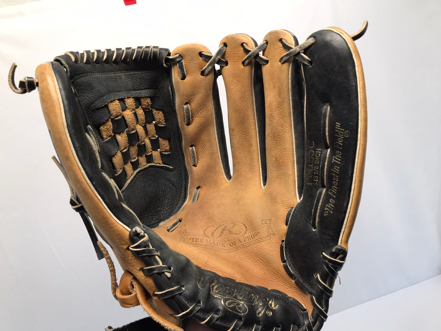 Baseball Glove Adult Size 13.5 inch Rawlings Signature Series  Leather Fits on Left Hand Excellent