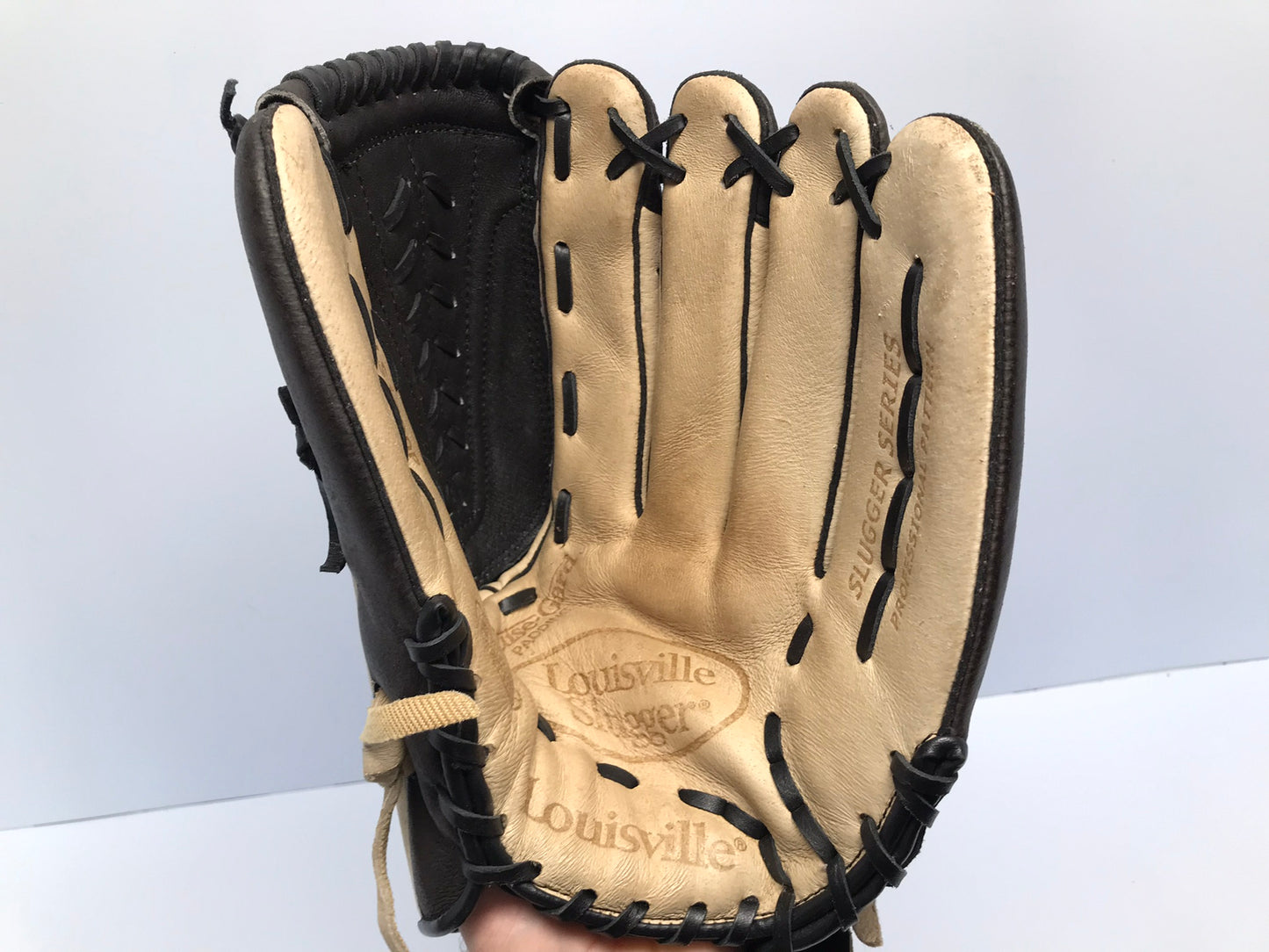 Baseball Glove Adult Size 13 inch  Lousiville Slugger  Tan Brown  Leather Fits on Left Hand NEW Demo