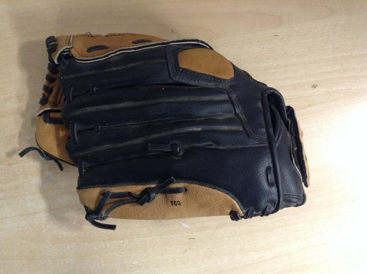 Baseball Glove Adult Size 13 inch Wilson A360  Brown Black Leather Fits On Left Hand As New