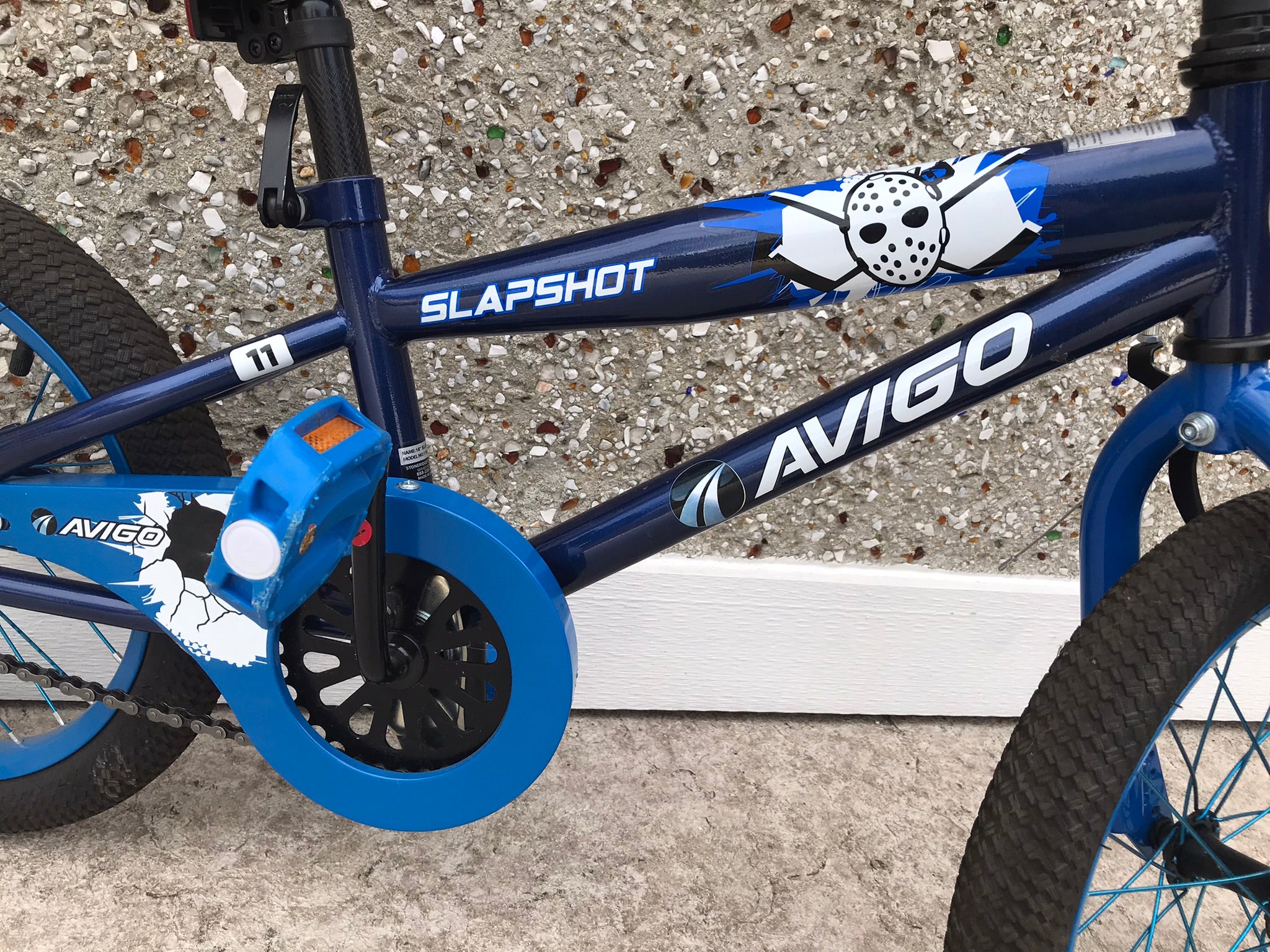 Bike Child Size 16 inch Avigo Slap Shot Hockey Blue As New KidsStuffCanada