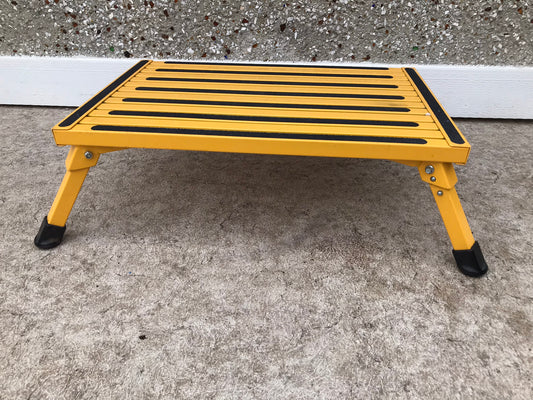 Camping Work Safety Step XL-08C-Y Yellow X-Large Folding Recreational RV Trailer Step Stool Holds 1000 Pounds Folding Non Slip 19 x 15 x 8 Inch Paid $249.99 AS NEW