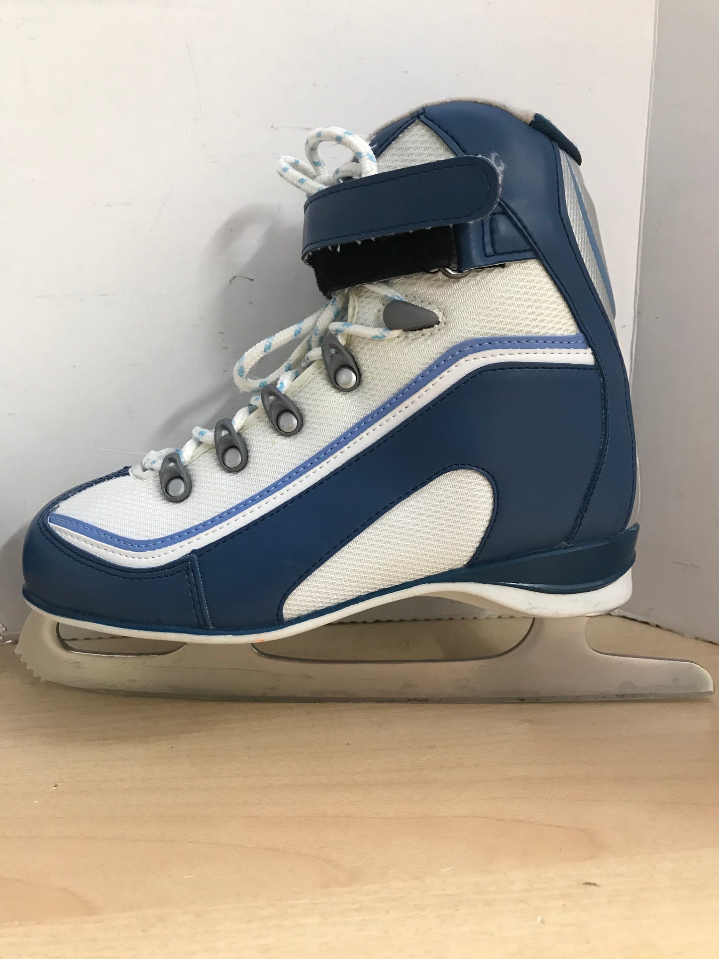 Figure Skates Ladies Size 7 Soft Skates Blue White As New