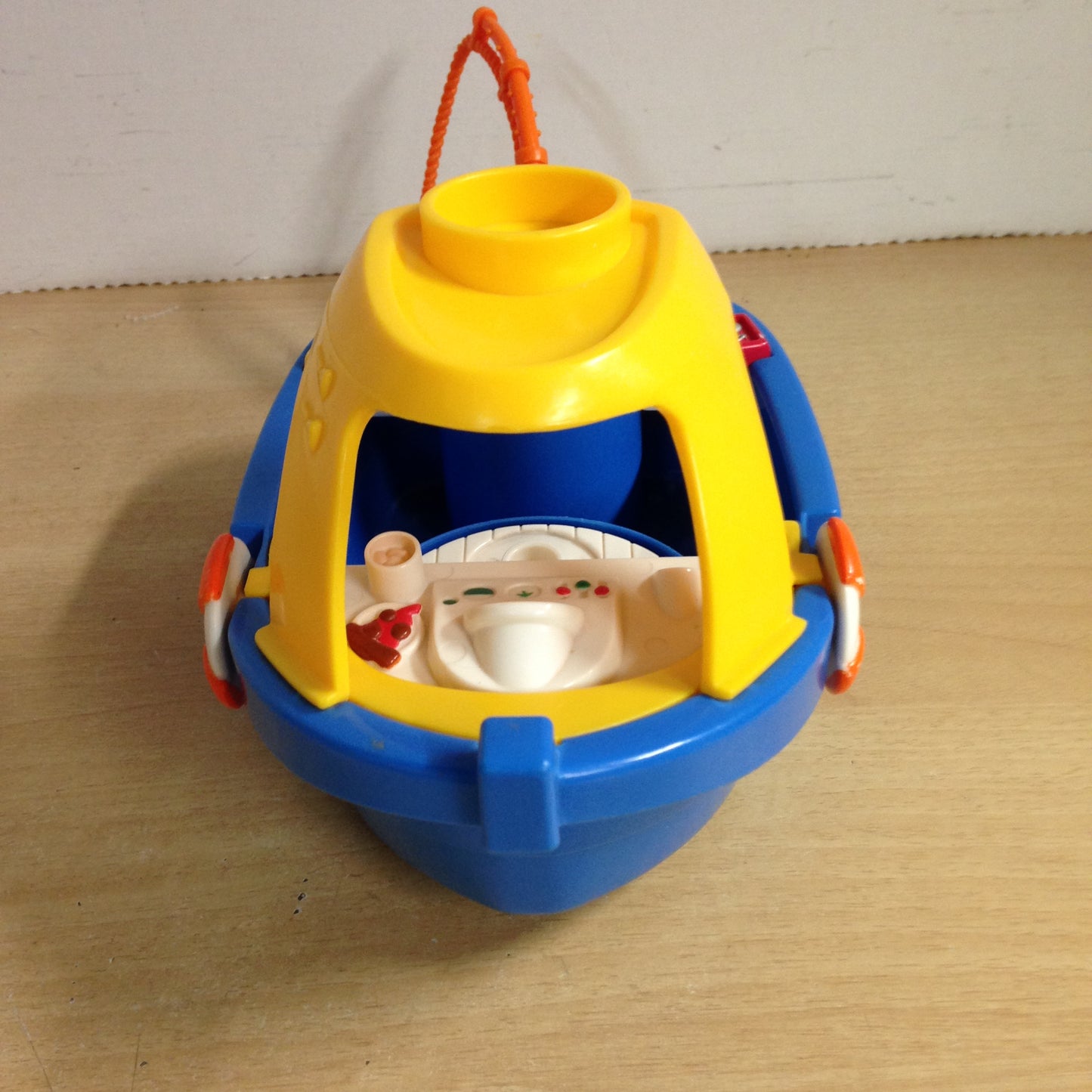 Fisher Price Little People Play Fun Bathtub Floating Fishing Boat Captain
