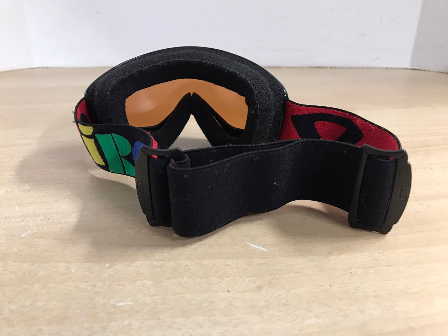 Ski Goggles Child Size 5-7 Giro Black Red Multi As New