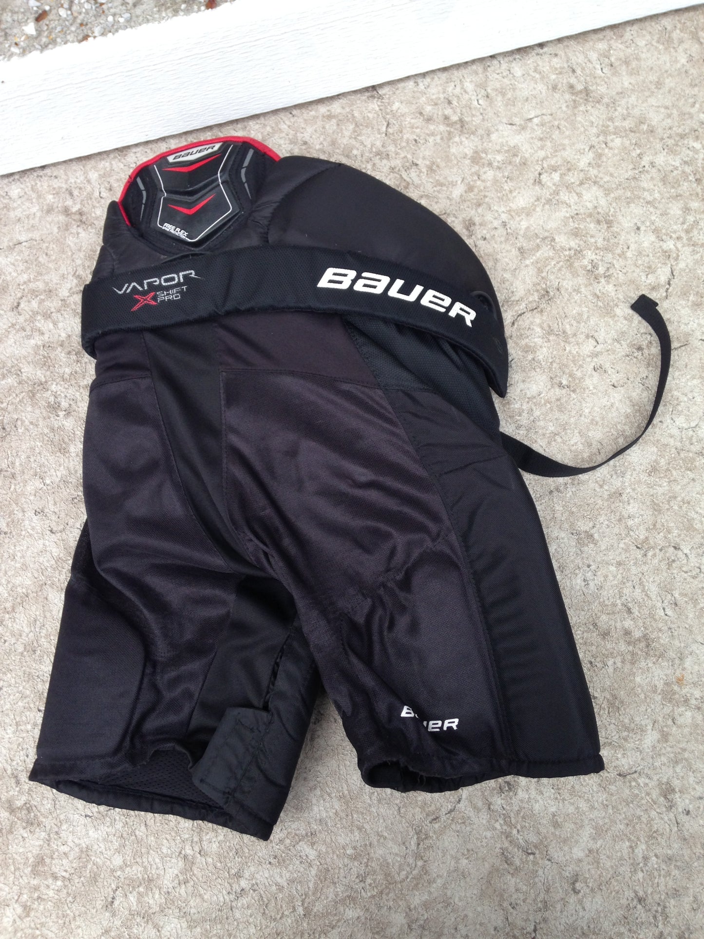 Hockey Pants Child Size Junior Large Bauer Vapor Free Flex  Black Red  Excellent