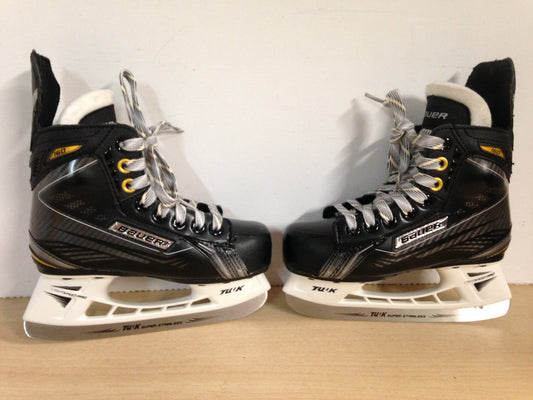 Hockey Skates Child Size 13 Shoe Size Bauer Supreme 160 New Demo Model