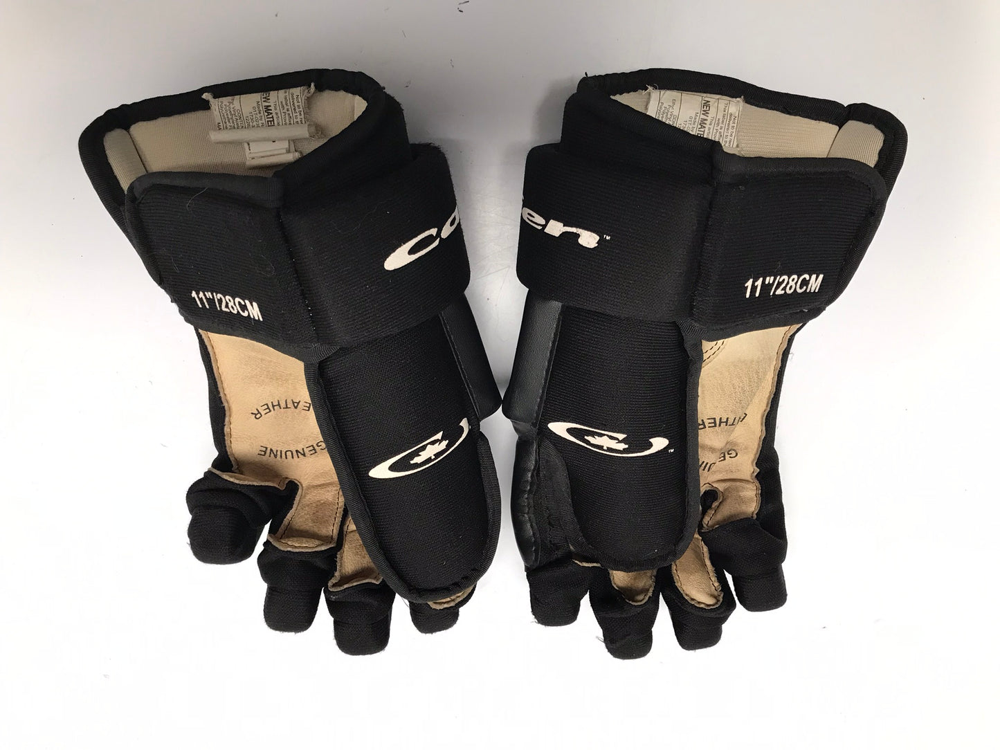 Hockey Gloves Child Size 11 inch Canadien Black Excellent