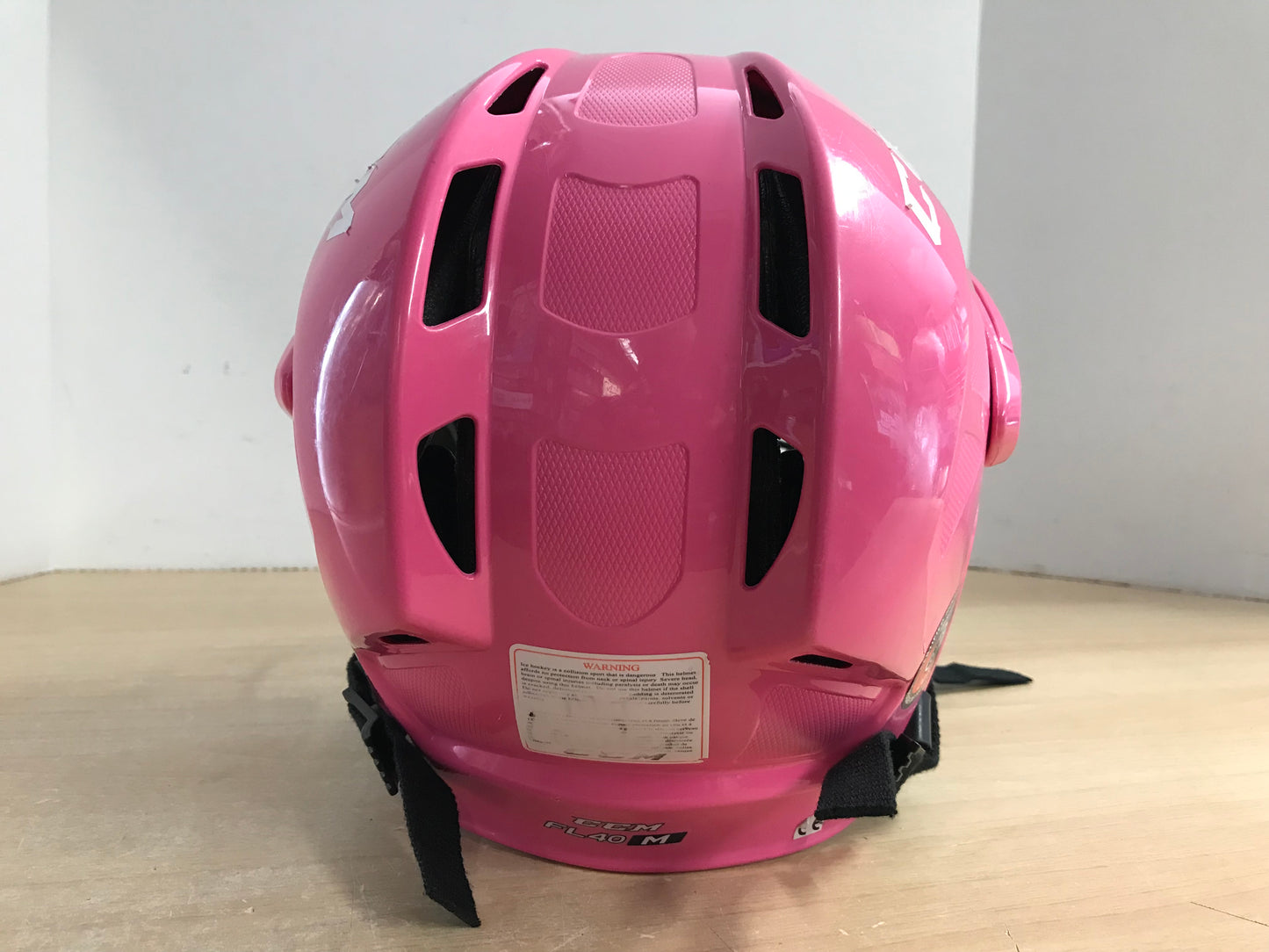 Hockey Helmet Child Size 6-8 Bauer Pink With Cage Expires Oct 2022