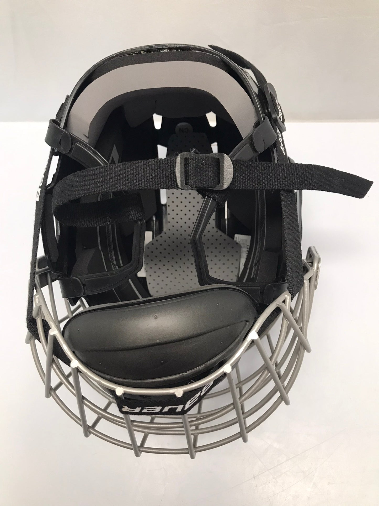 Hockey Helmet Child Size Y Small 6-6 58 Bauer With Cage Expires Dec 2025 As New