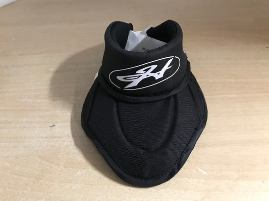 Hockey Neck Guard Child Size 10 inch Age 4-8 Hespeler New Demo Model