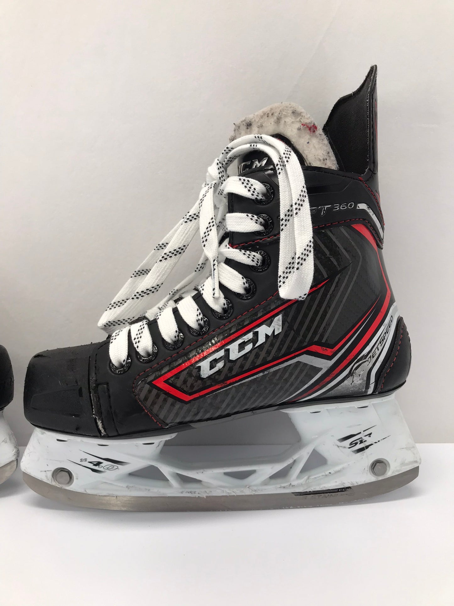 Hockey Skates Child Size 3 Shoe Size CCM Jetspeed Some Scratches and Wear