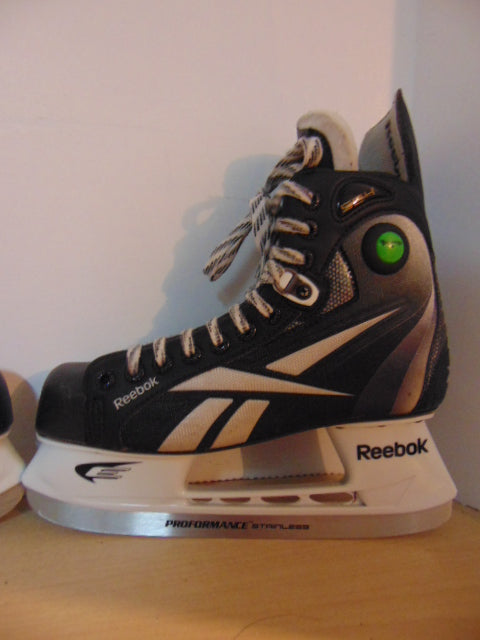 Hockey Skates Men's Size 8.5 E Shoe Size Reebok New Demo Model