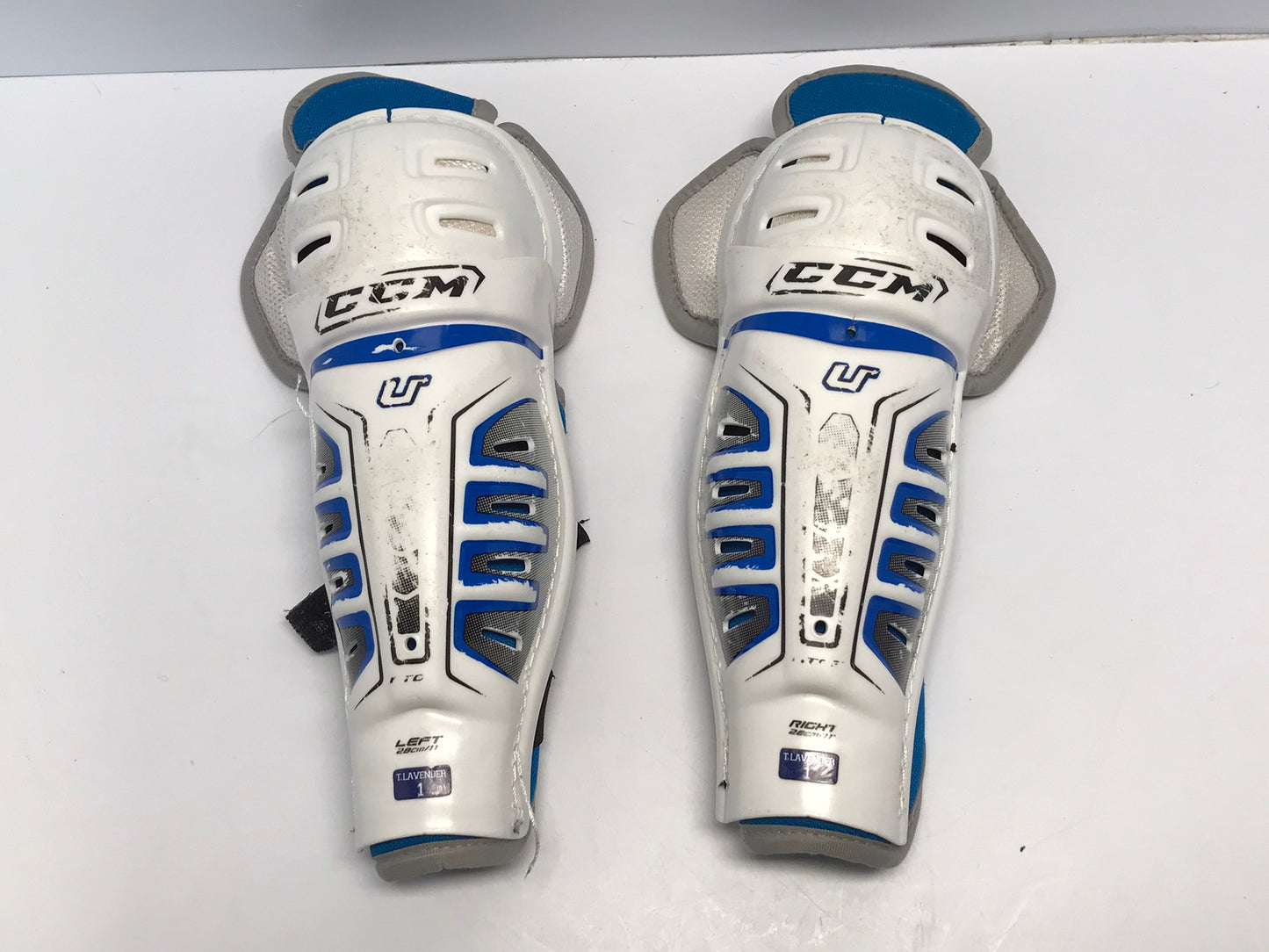 Hockey Shin Pads Child Size 11 inch CCM U White Blue Age 7-8 Slim Fit Minor Wear