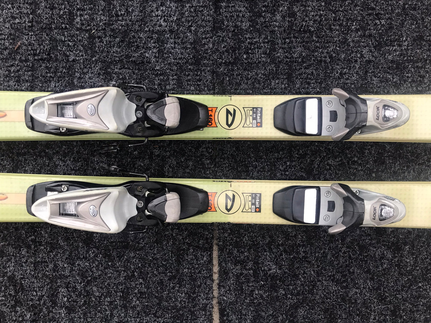 Ski 160 Dynastar Parabolic With Bindings