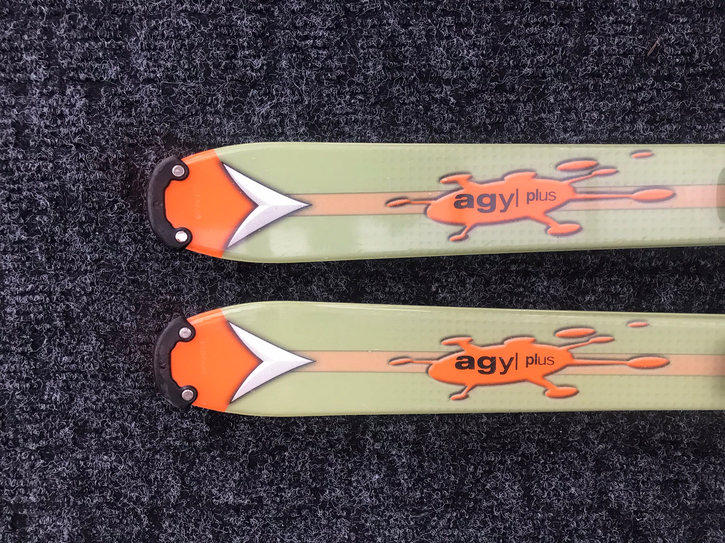 Ski 160 Dynastar Parabolic With Bindings