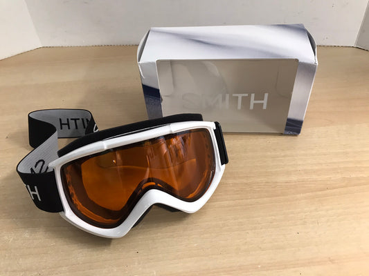 Ski Goggles Men's Size Large Smith White With Orange Lenses New in Box