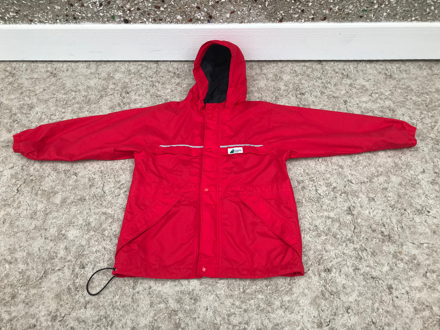 Rain Coat Child Size 8 MEC Red Black Gore-Tex Waterproof