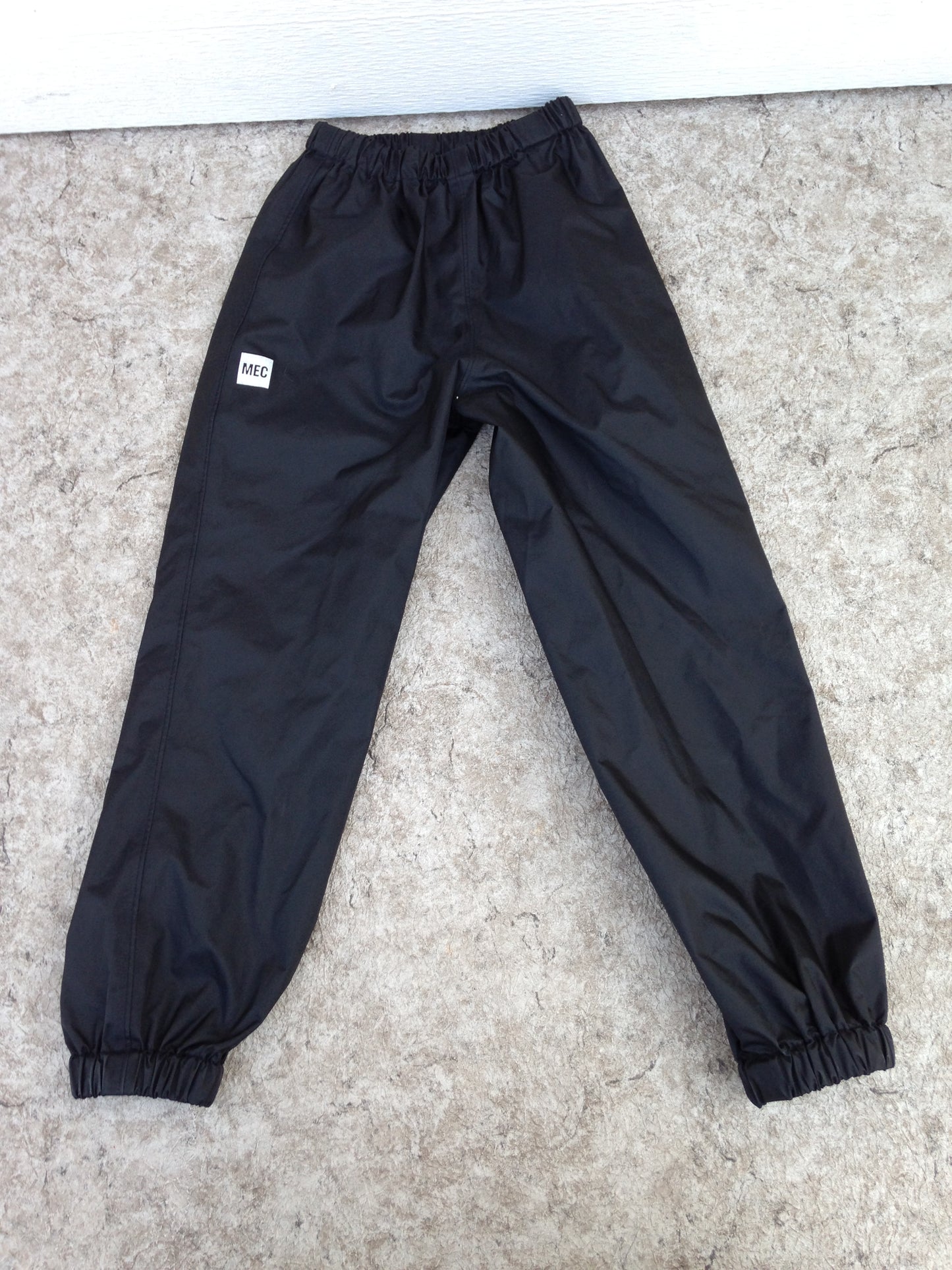 Rain Pants Child Size 8 MEC Black Waterproof Excellent