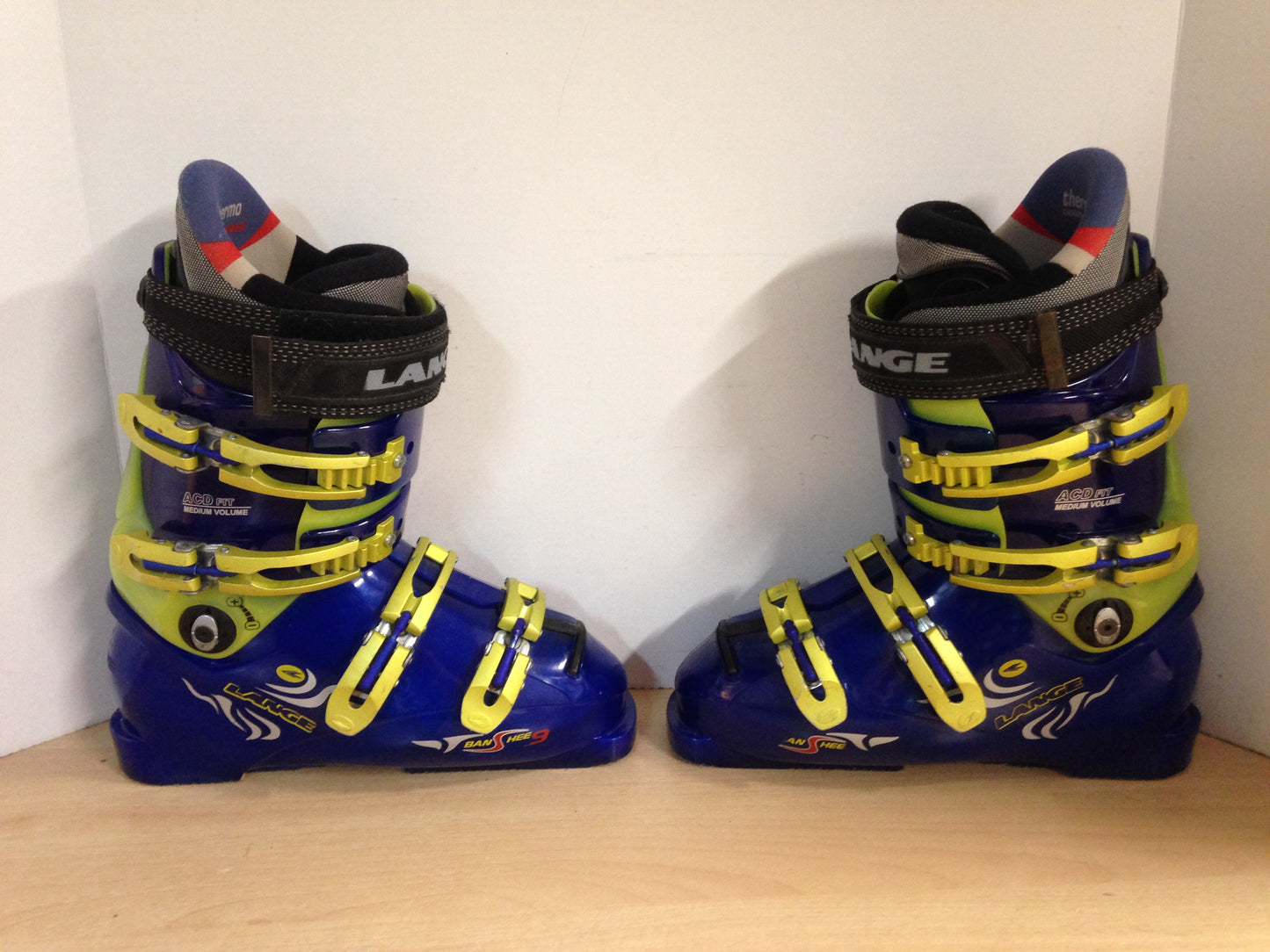 Ski Boots Mondo Size 26.0 Men's Size 8 Ladies Shoe Size 9 305 mm Lange Blue Lime