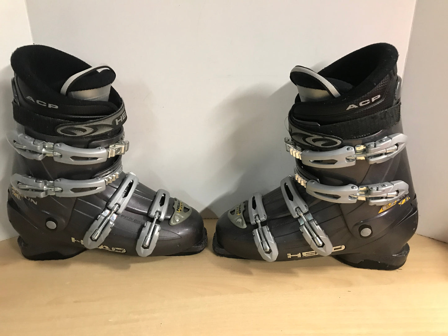 Ski Boots Mondo Size 28.0 Men's Size 10  328 mm Head Black Grey Scratches and Wear