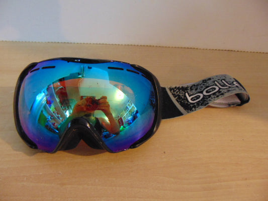 Ski Goggles Adult Size Bolle Grey Black With Blue Mirrored Lense Minor Wear