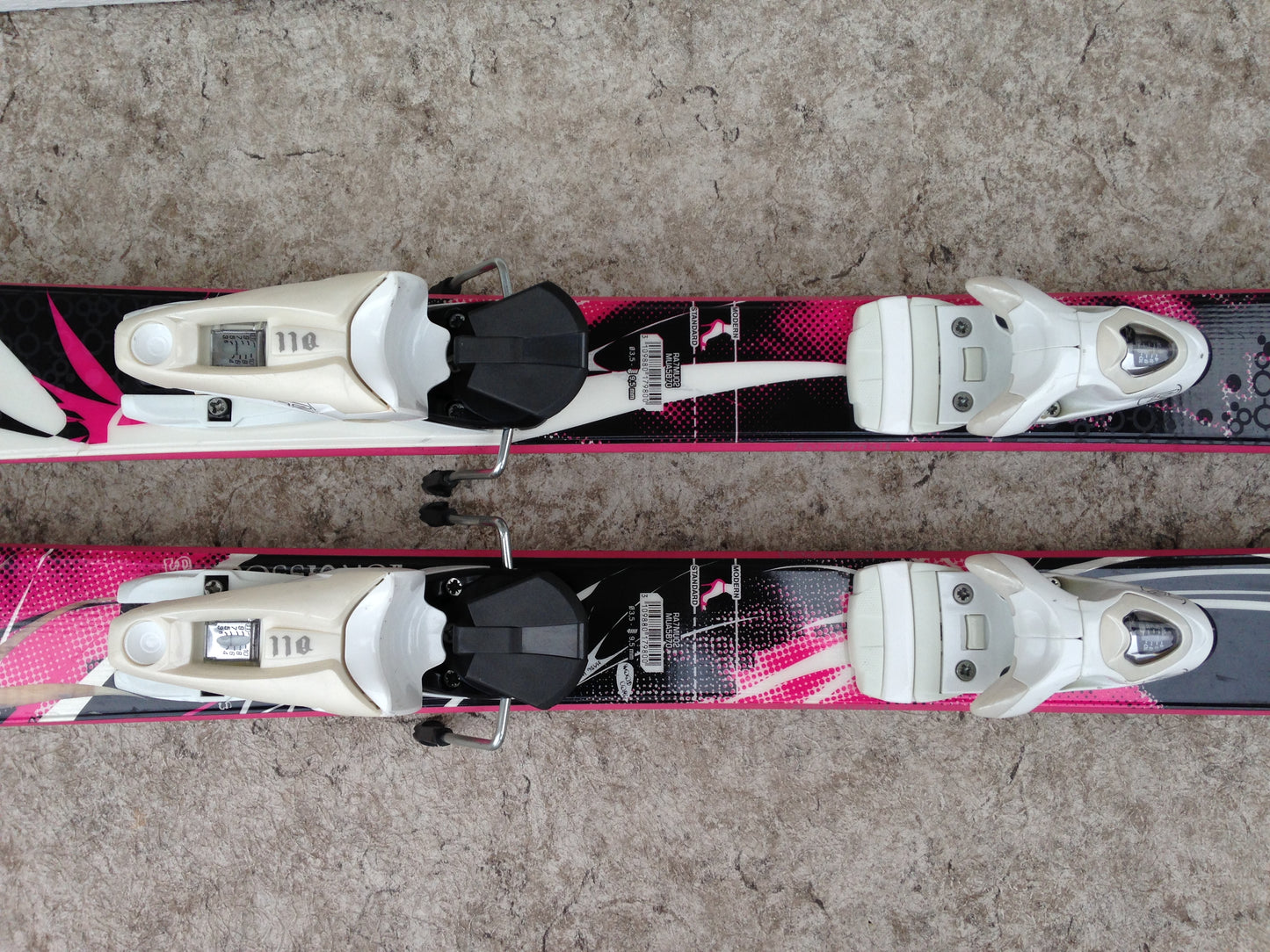 Ski 150 Rossignol Scratch Twin Tip Free Style Parabolic Pink Black As New With Bindings