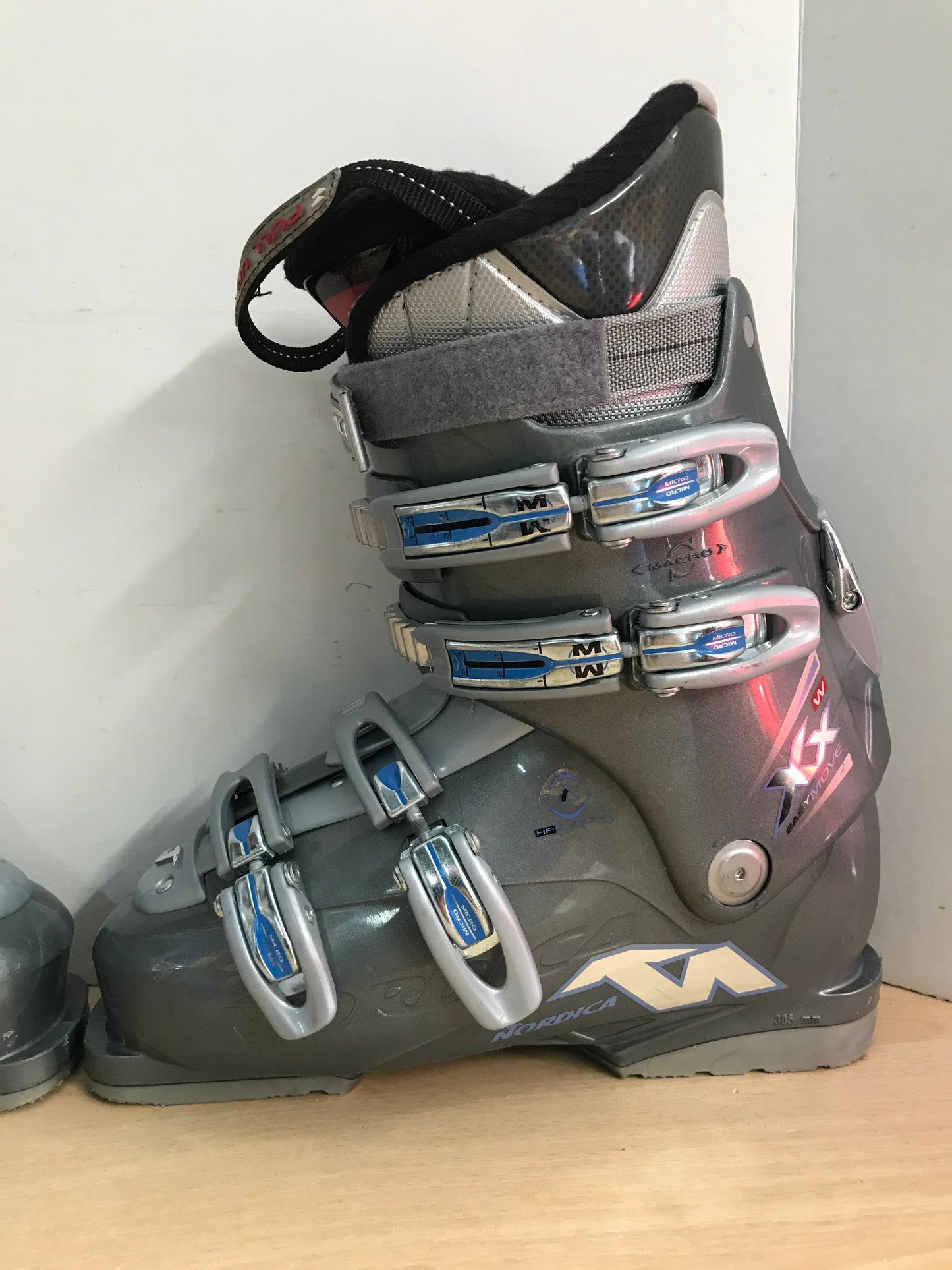 Ski Boots Mondo Size 25.5 Men's Size 7 Ladies Size 8 305 mm Nordica XX Blue Grey Excellent