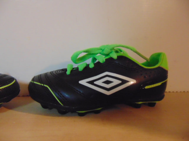 Soccer Shoes Cleats Child Size 9 Toddler Umbro Black White Lime As New