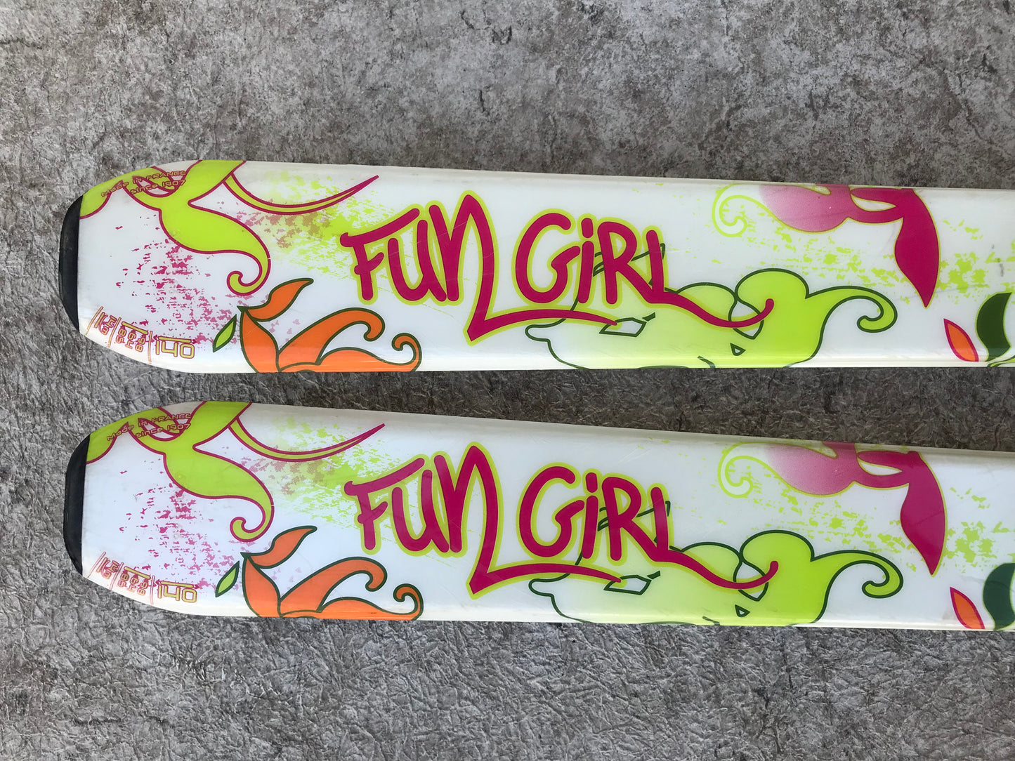 Ski 140 Rossignol Fun Girl Cream Pink Lime Parabolic With Bindings