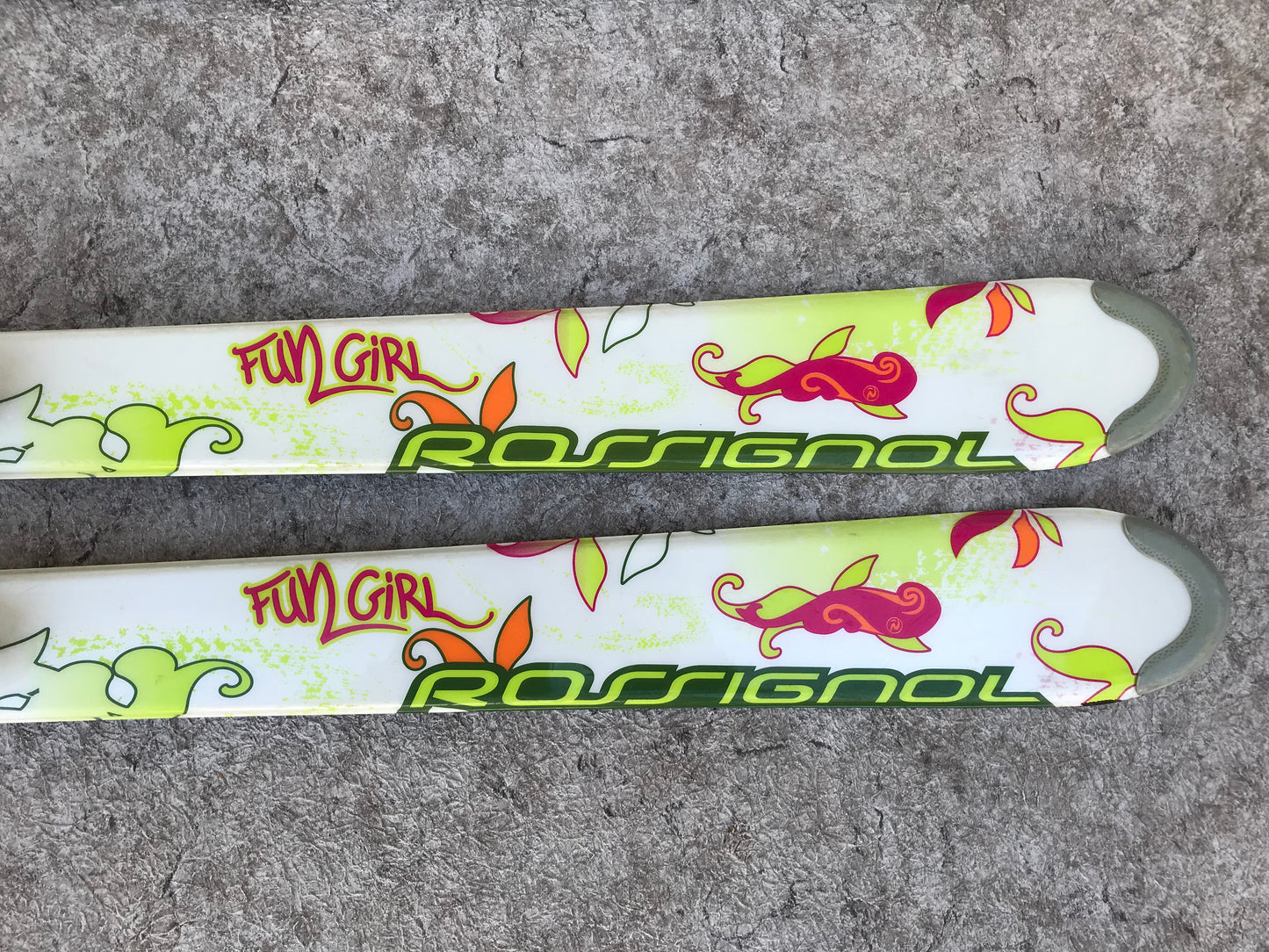 Ski 140 Rossignol Fun Girl Cream Pink Lime Parabolic With Bindings