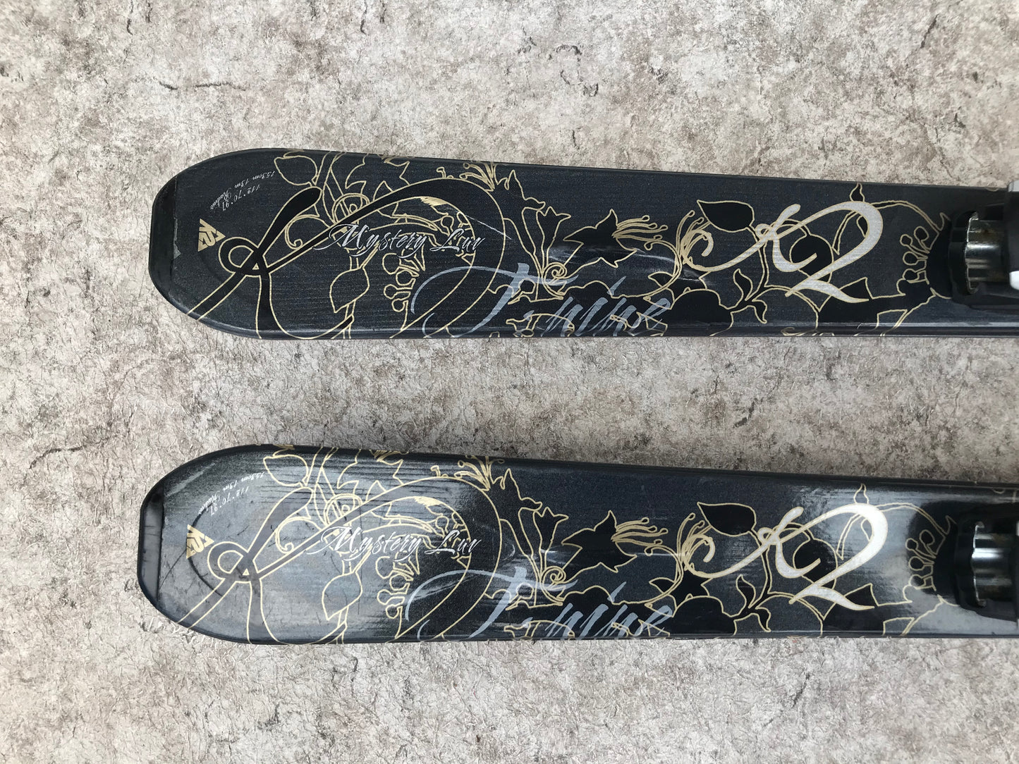 Ski 153 K-2 Mystery Love Parabolic Black Gold With Bindings