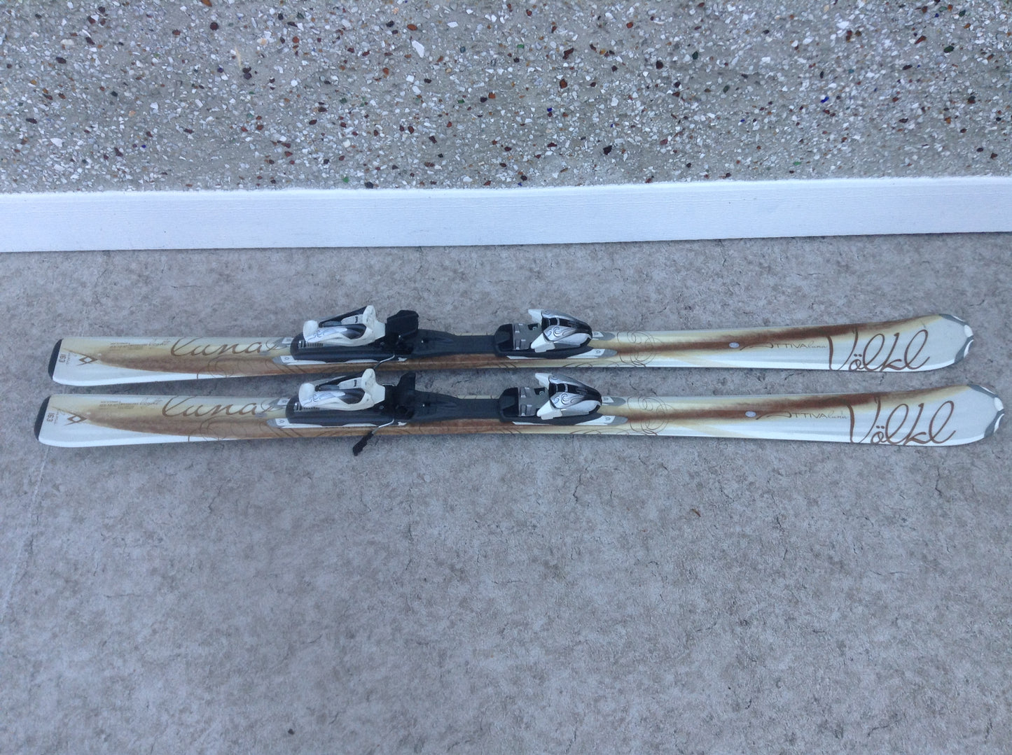 Ski 163 Volki luna Parabolic Tan Cream With Bindings